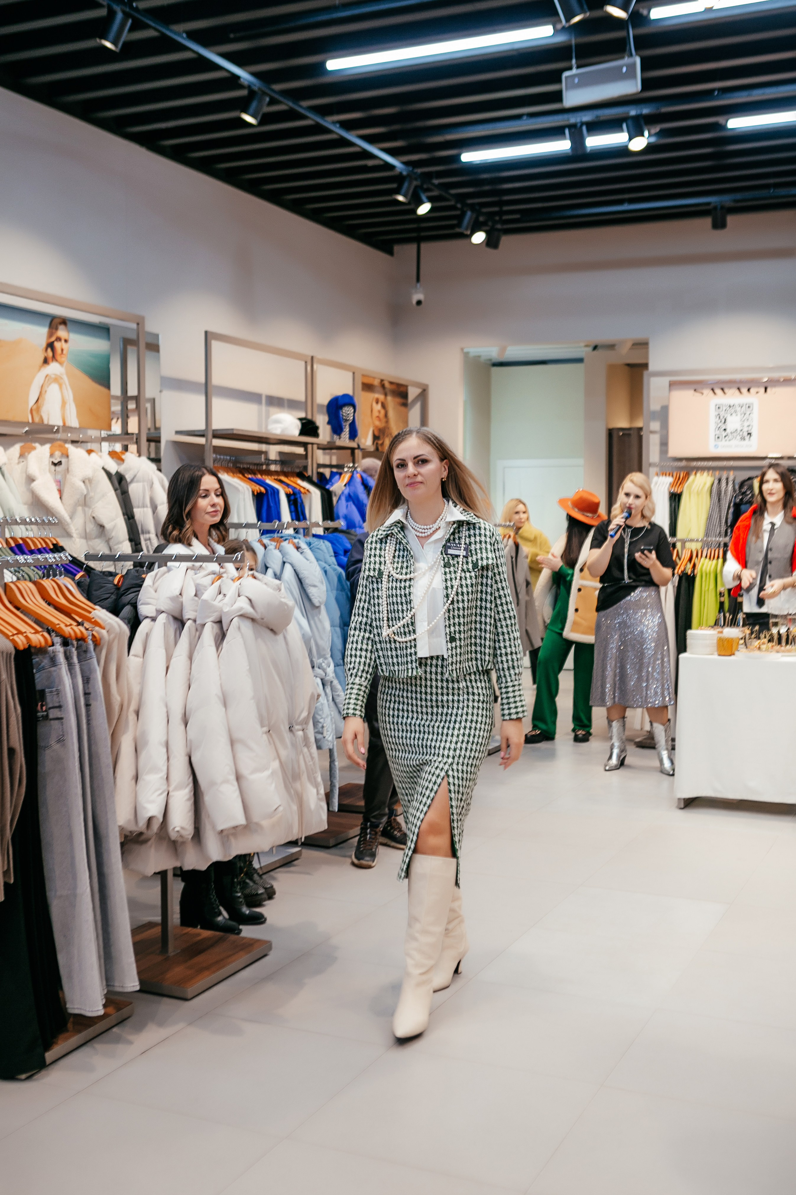 Открытие магазина SAVAGE. Контент фотограф, съемка для маркетплейсов, фуд съемка и репортажи в Новосибирске Ралия Галеева