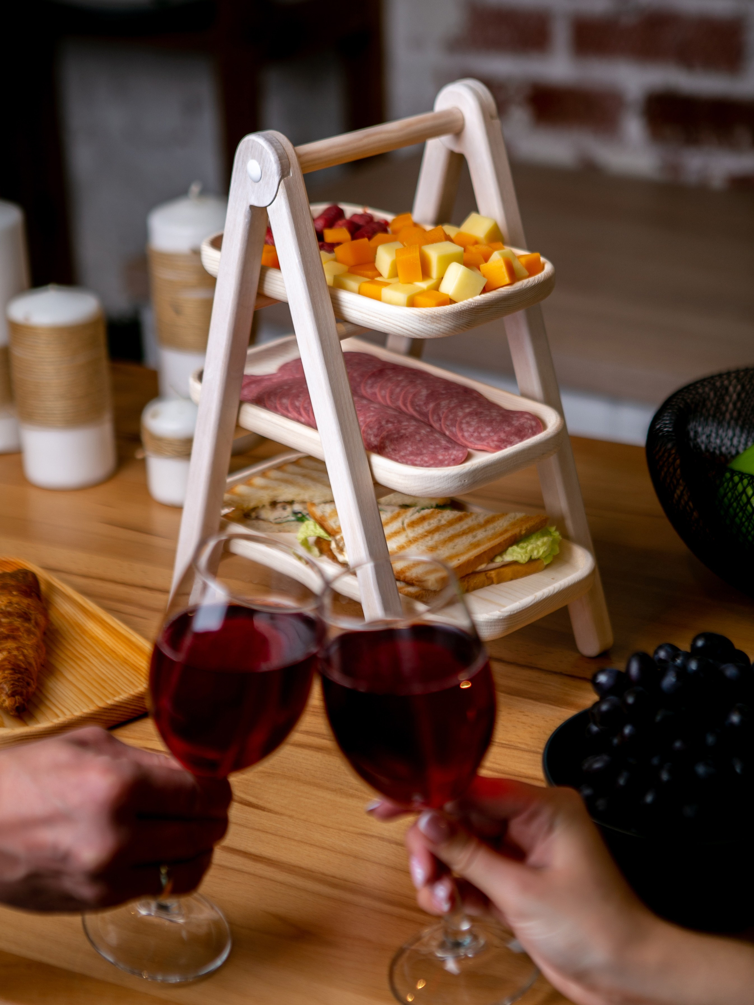 Подносы и этажерки. Контент фотограф, съемка для маркетплейсов, фуд съемка и репортажи в Новосибирске Ралия Галеева