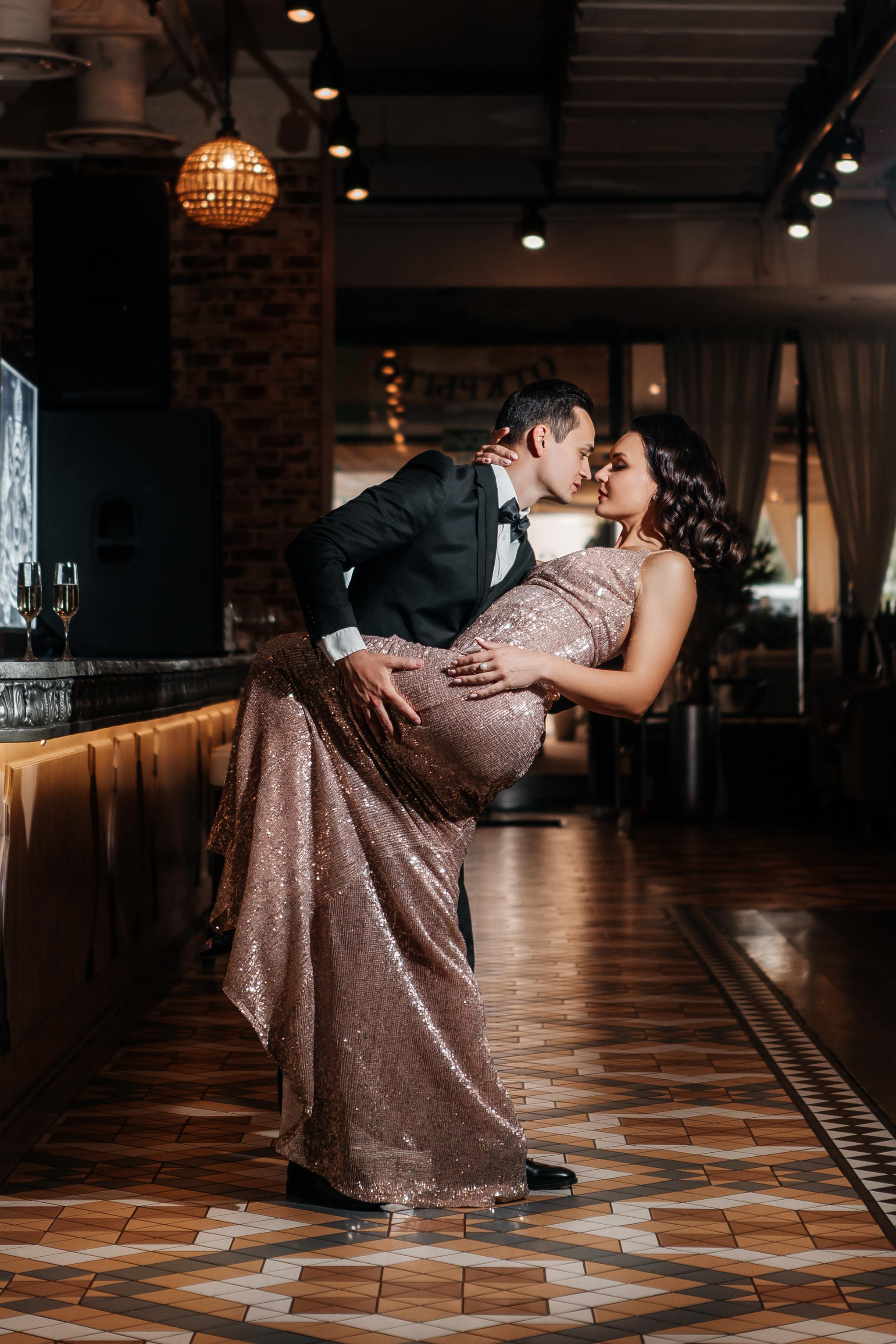 Ресторан «ГУСИ ЛЕБЕДИ» романтический ужин. Фотограф в Москве Дмитрий Жарков