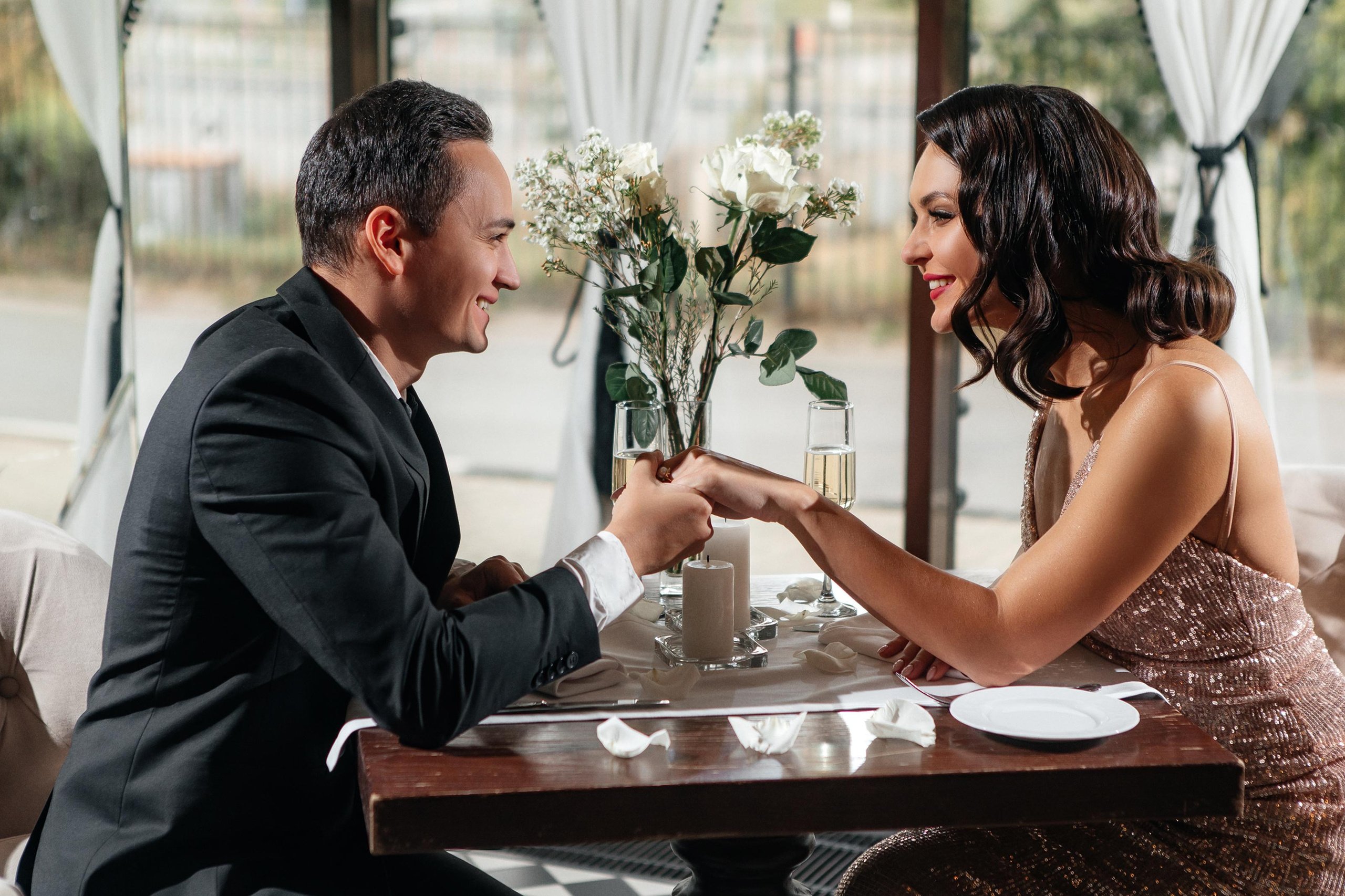 Ресторан «ГУСИ ЛЕБЕДИ» романтический ужин. Фотограф в Москве Дмитрий Жарков