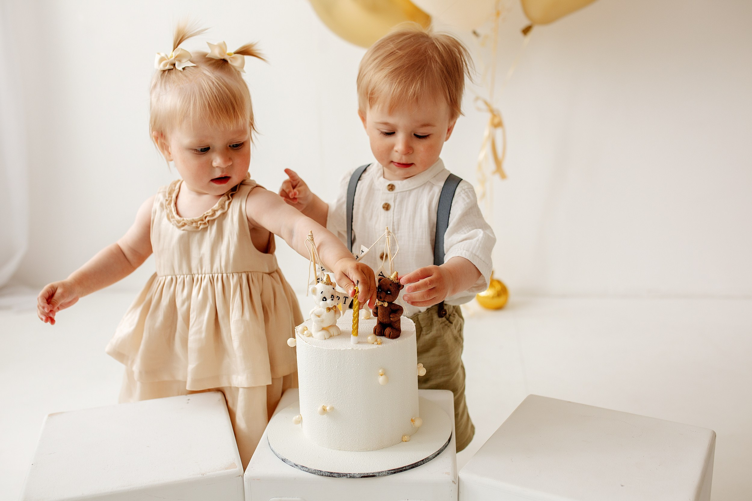 ВАРЯ и ИЛЬЯ 1 год. Фотограф новорожденных Оксана Полевская