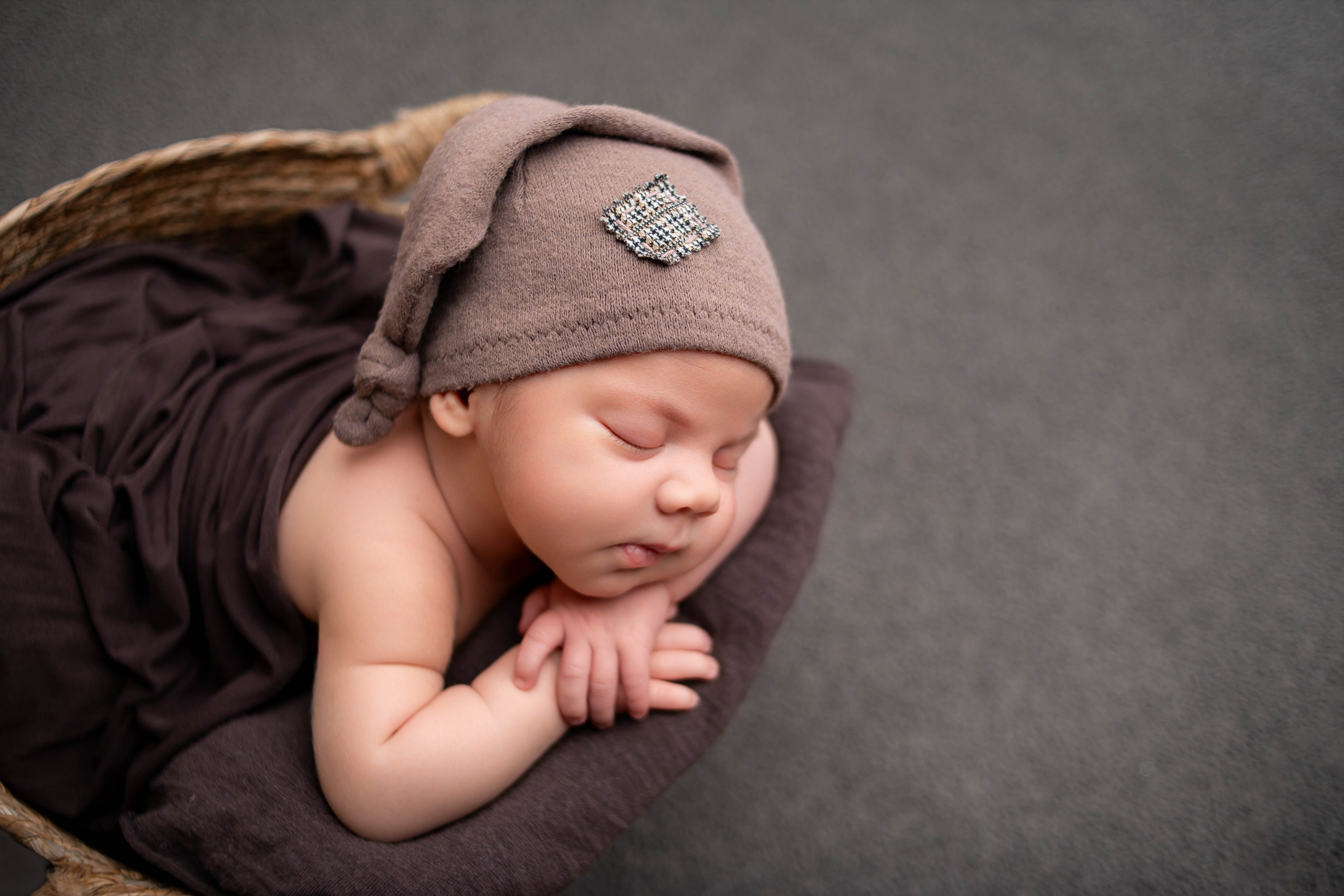 Фотографии новорожденных мальчиков. Семейный, детский фотограф в Великом Новгороде Юлия Федичева. Фотограф новорожденных