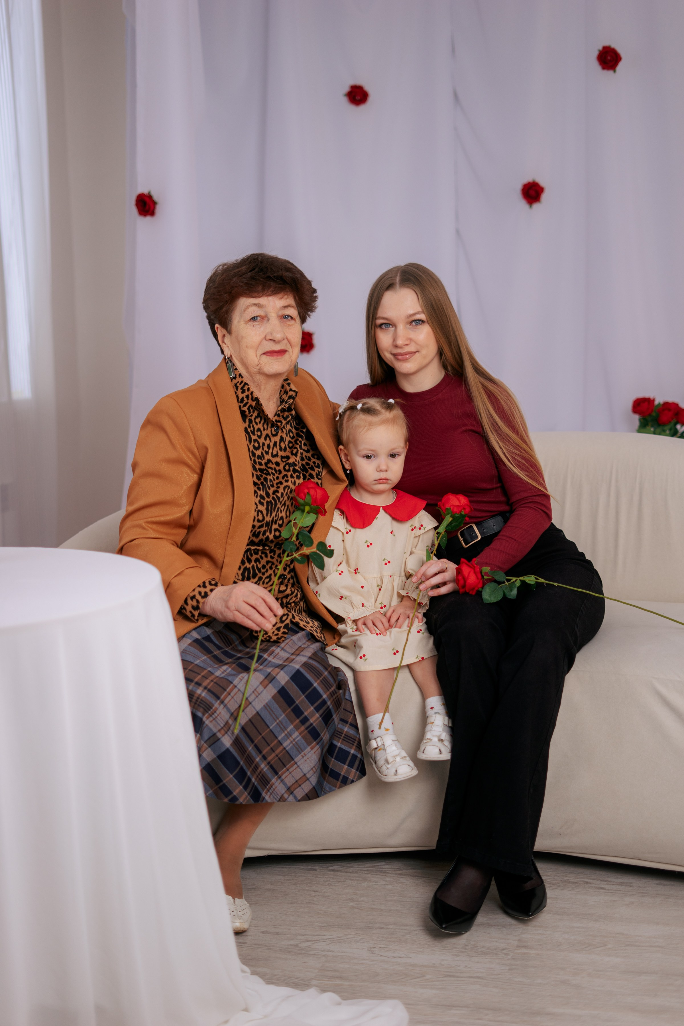 Катерина, Анна и их бабушки. Фотограф в Казани Алсу Багабиева