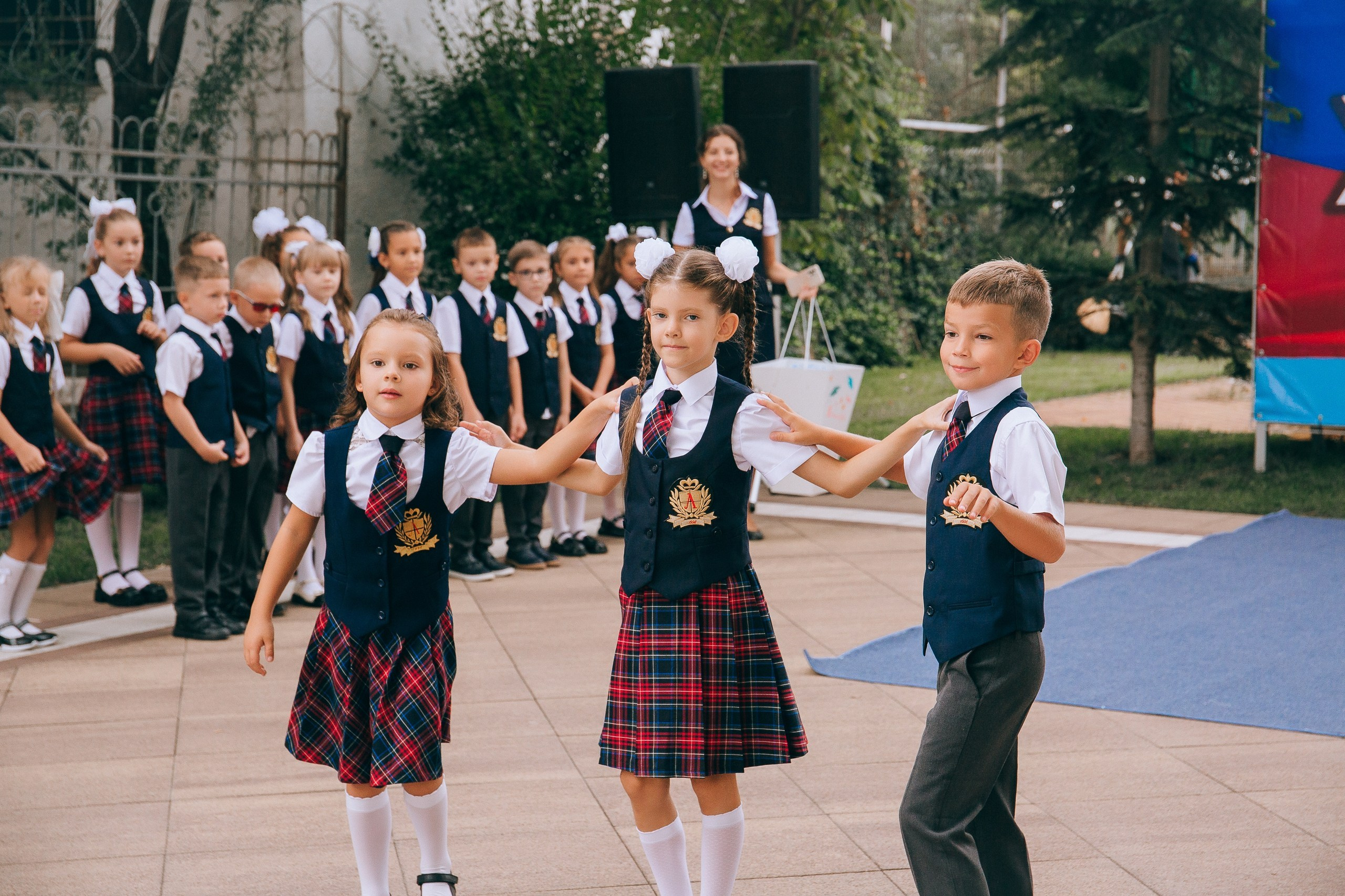 1 класс школа «Личность». Выпускные альбомы Натальи Бутко: Новороссийск, Анапа, Геленджик