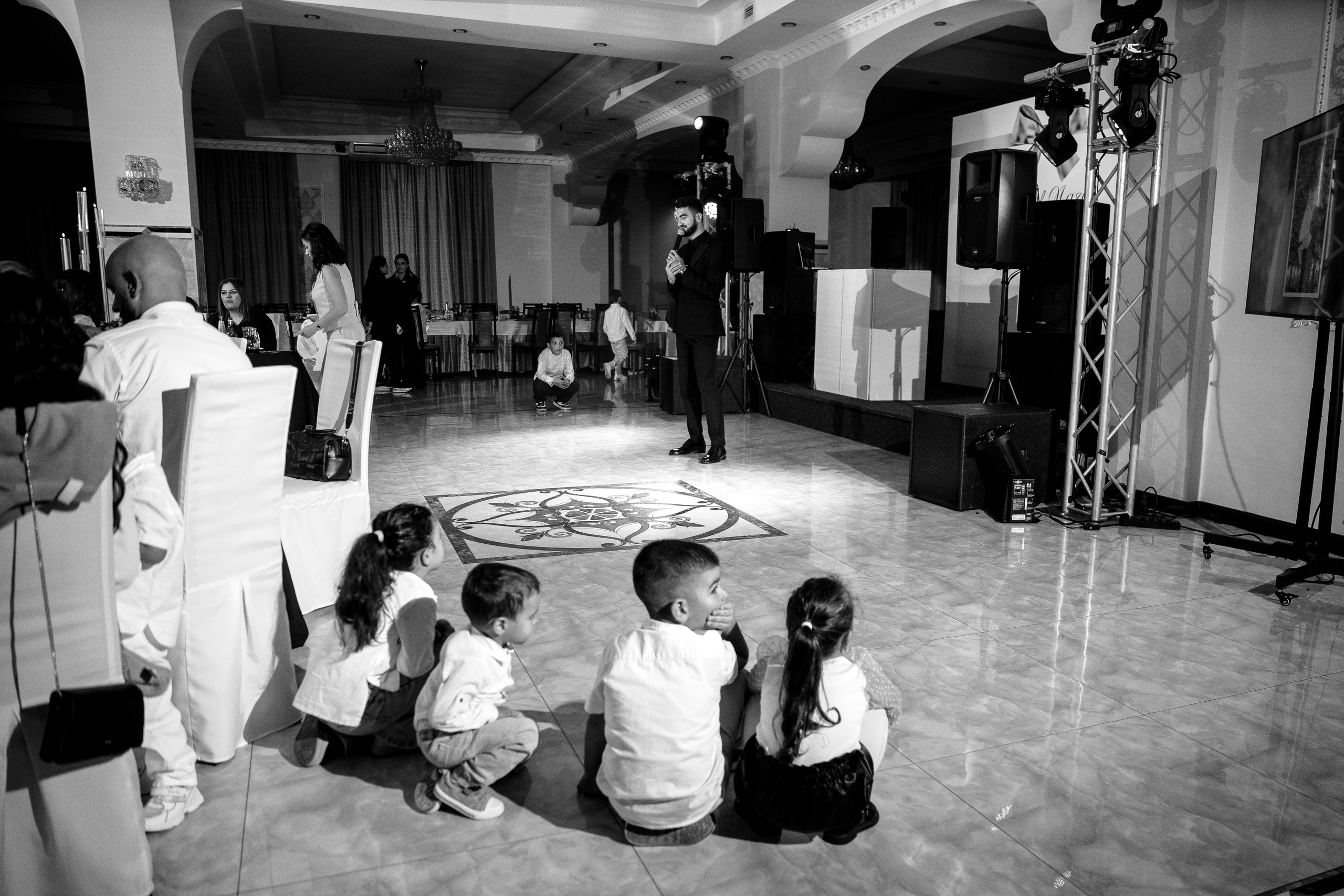 Ани и Назели. 35&5 День рождения, «Янтарь». Фотограф в Красноярске Надежда Воскресенская