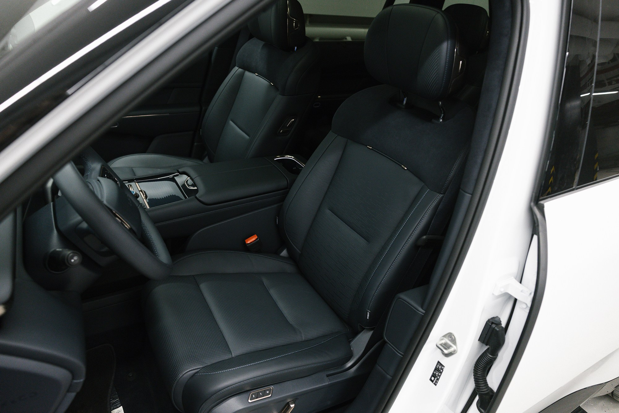 Lynk & Co 900 Ultra 2,0hyb 4WD AT (734 л. с.). Автосалон «Х-Авто»