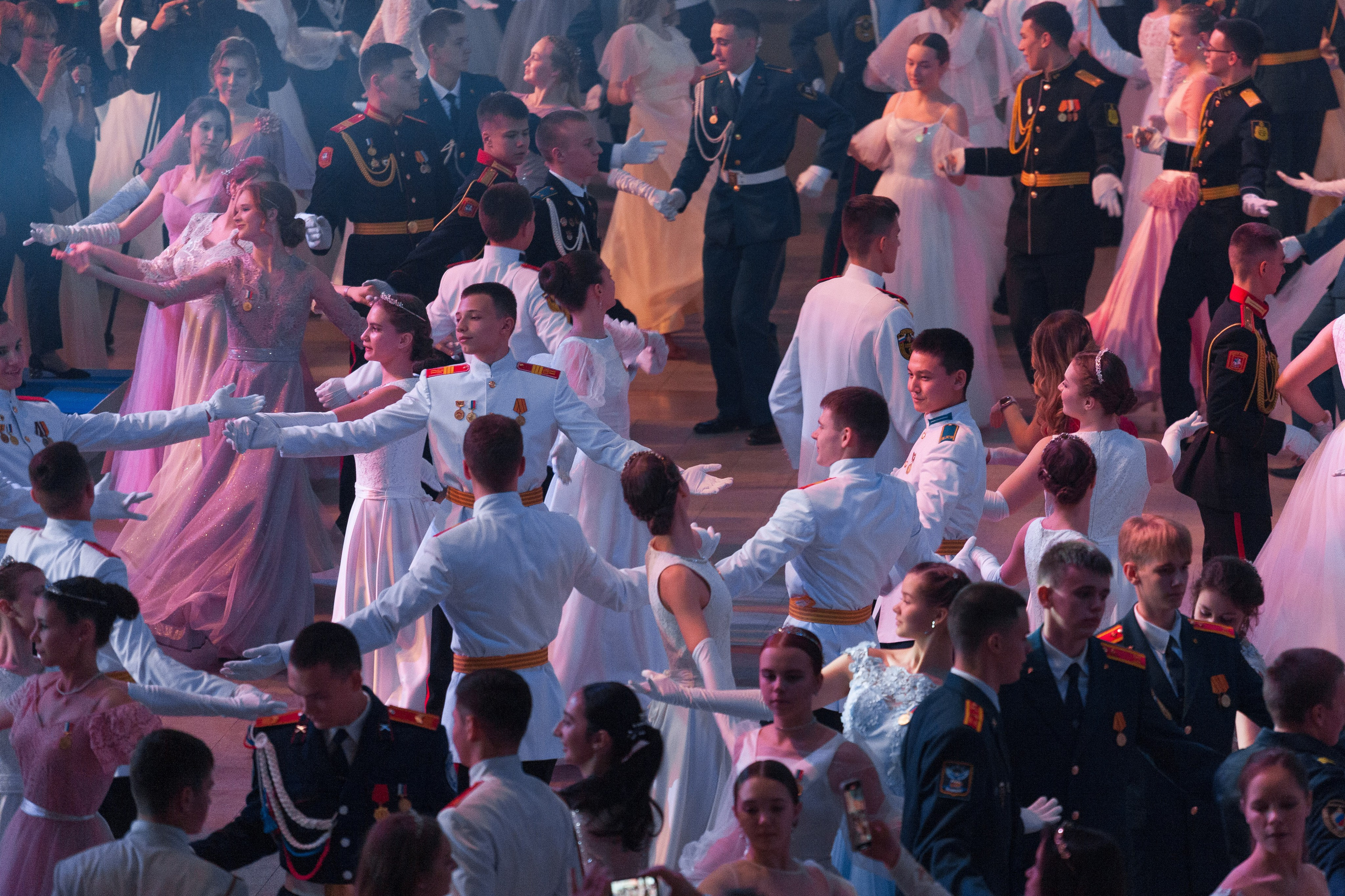 VIII «Международный Кремлёвский Благотворительный Кадетский Бал». Рекламный, предметный, репортажный, семейный фотограф и художник в Москве