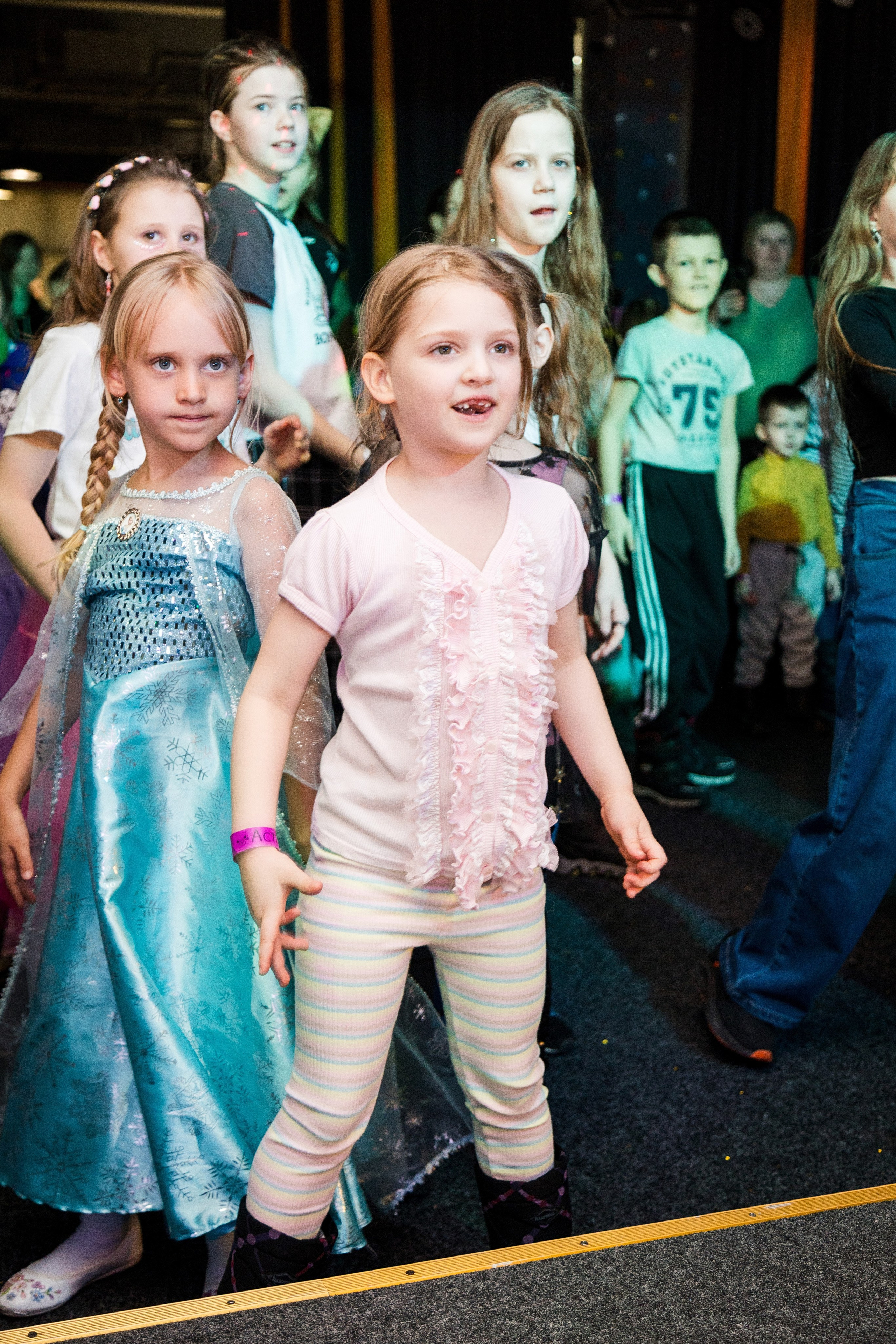 Арлекину 18 лет. Детский фотограф видеограф в Хабаровске Михаил Орлов