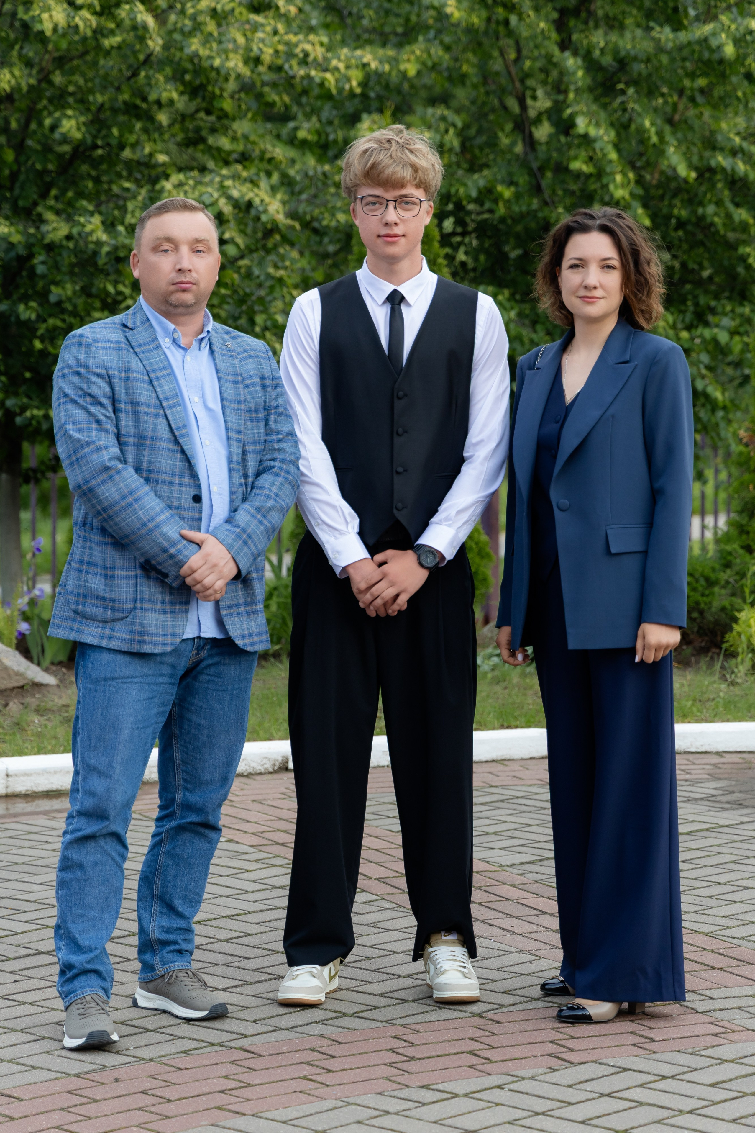 Школьный выпускной 2025 год в Минске, Беларуси. Свадебный фотограф в Минске/Беларуси Сергей Спиридонов