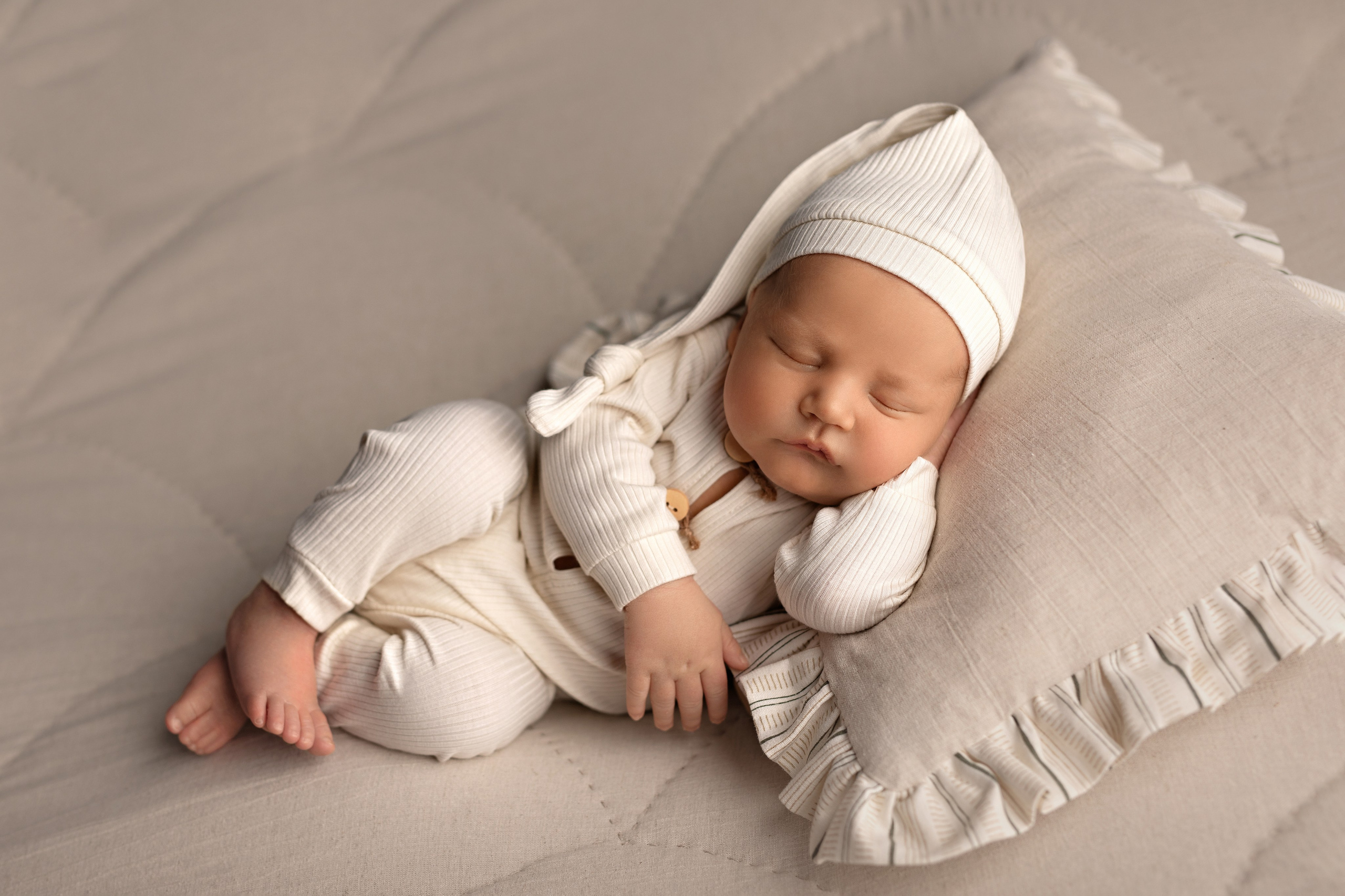 НОВОРОЖДЁННЫЕ. Фотограф новорожденных ньюборн в Новосибирске