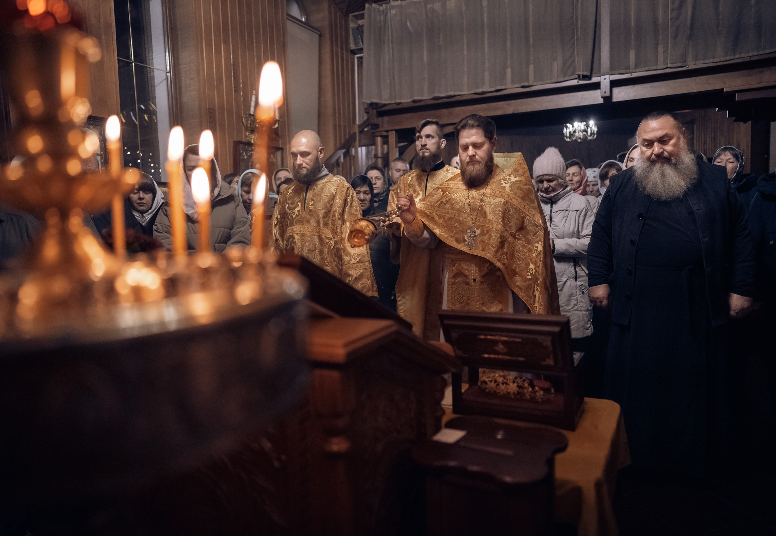 Ночная Божественная Литургия в день памяти Свт.Спиридона Тримифунтского, Севастополь. Церковный фотограф Севастополь