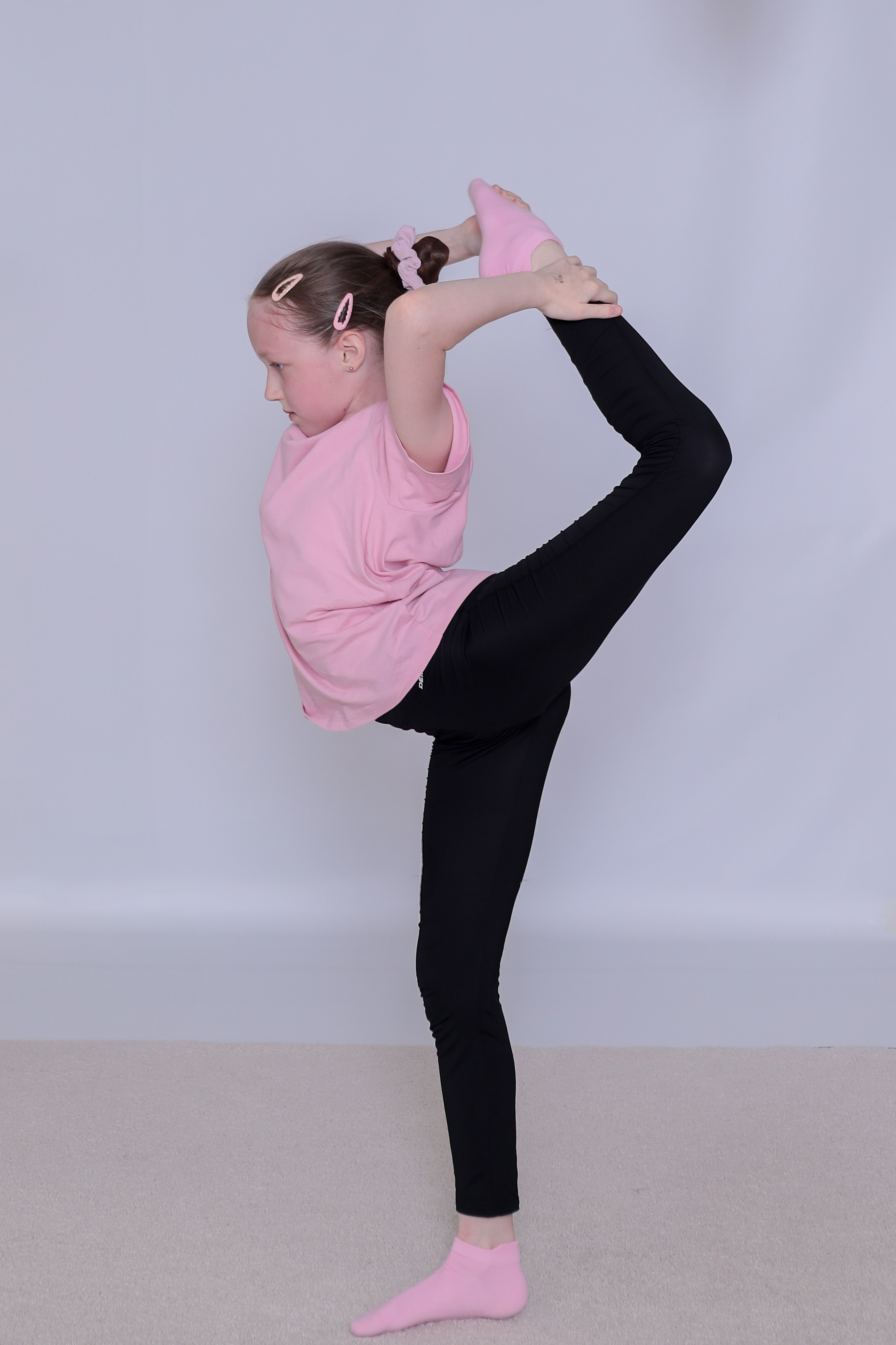 Детская аэройога. Фотограф Надршина Лилия