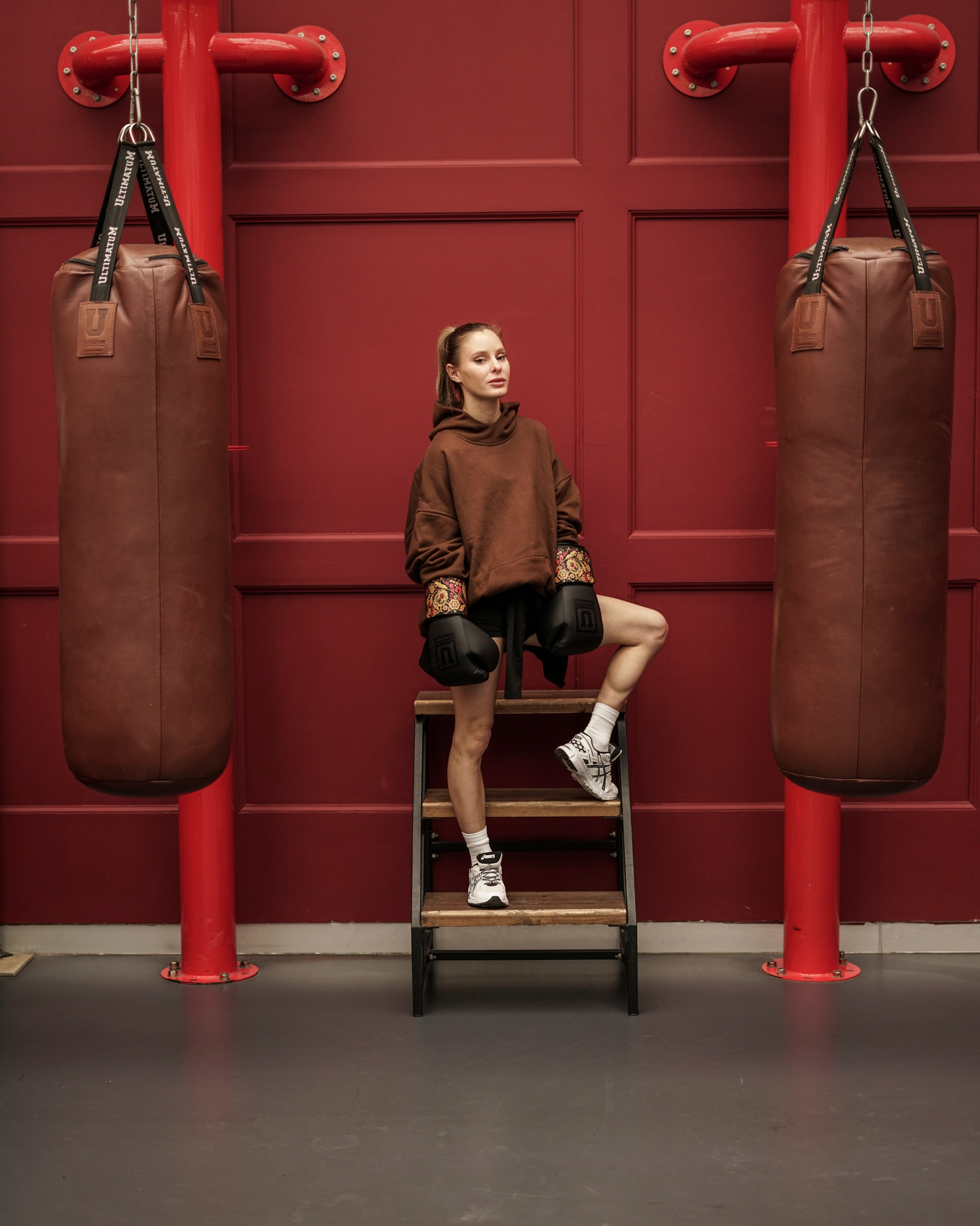 Ultimatum boxing. Not an artist, but photographer. Ivan birdman
