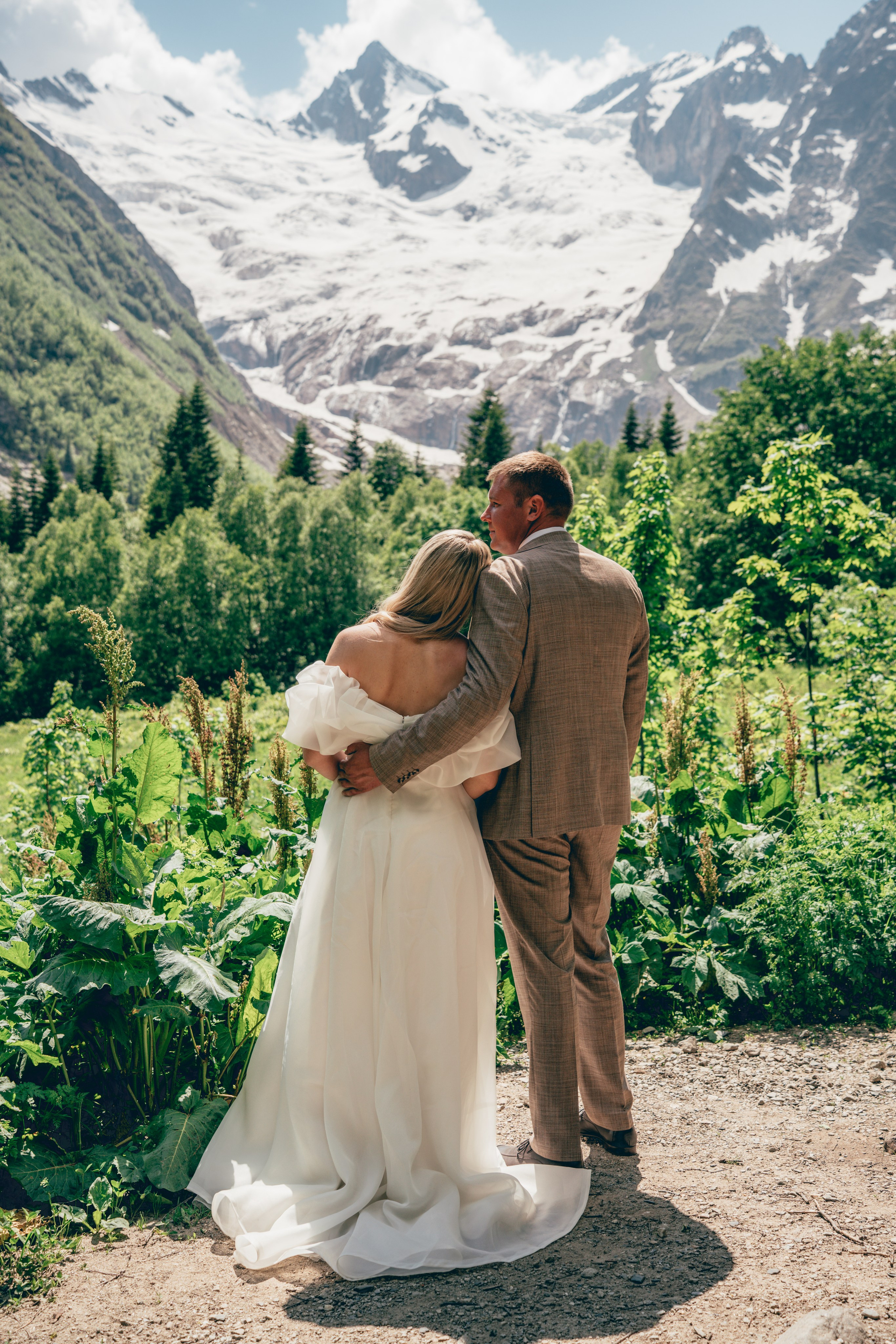 Съемка для брендов одежды КМВ Пятигорск, Железноводск, Ессентуки, Кисловодск Архыз Домбай Фотосессия. Фотограф КМВ|ГОРЫ Пятигорск Железноводск Ессентуки Кисловодск Домбай Архыз Эльбрус