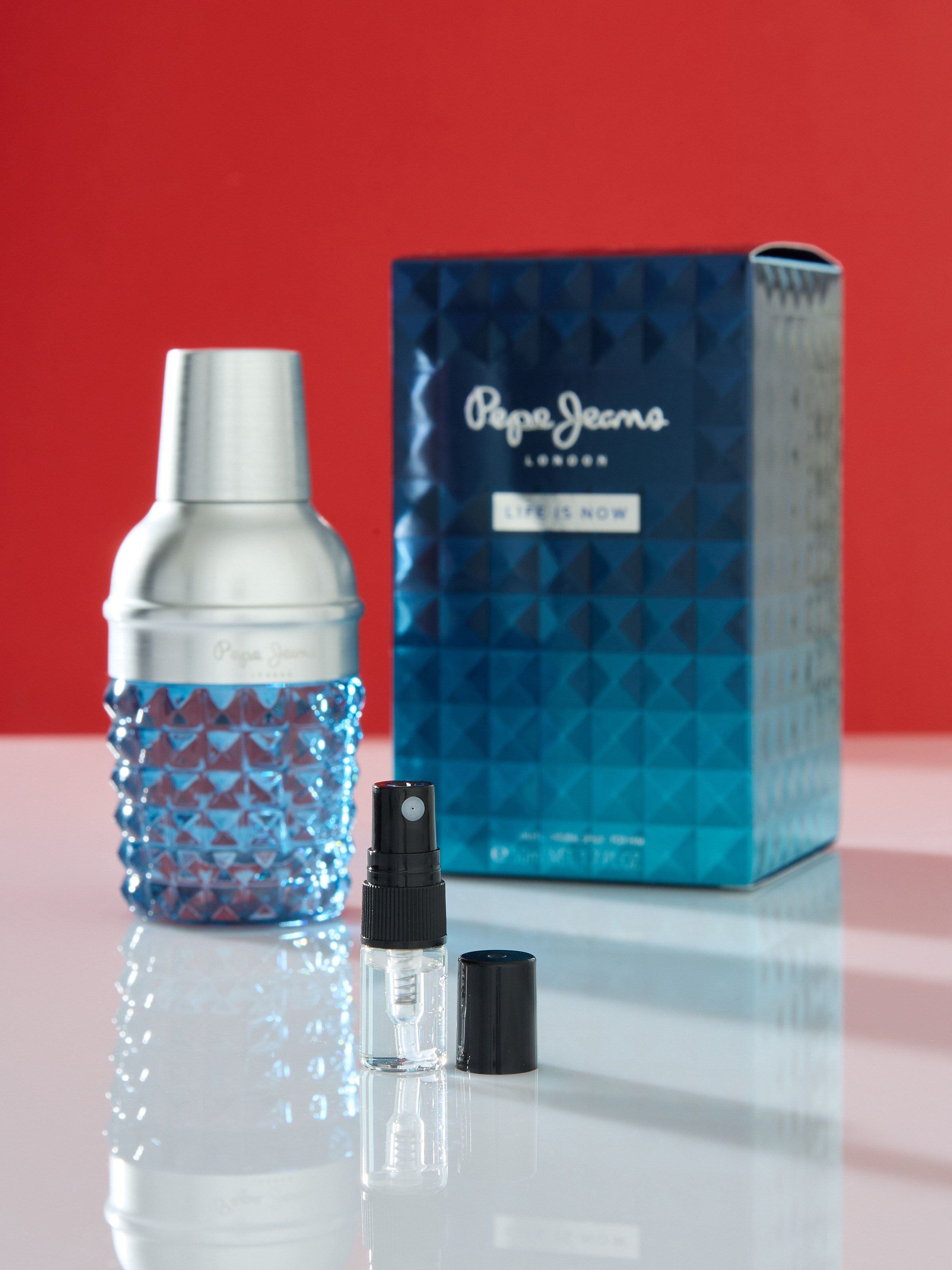 Пробник с парфюмной композицией известного бренда | Фото для маркетплейса