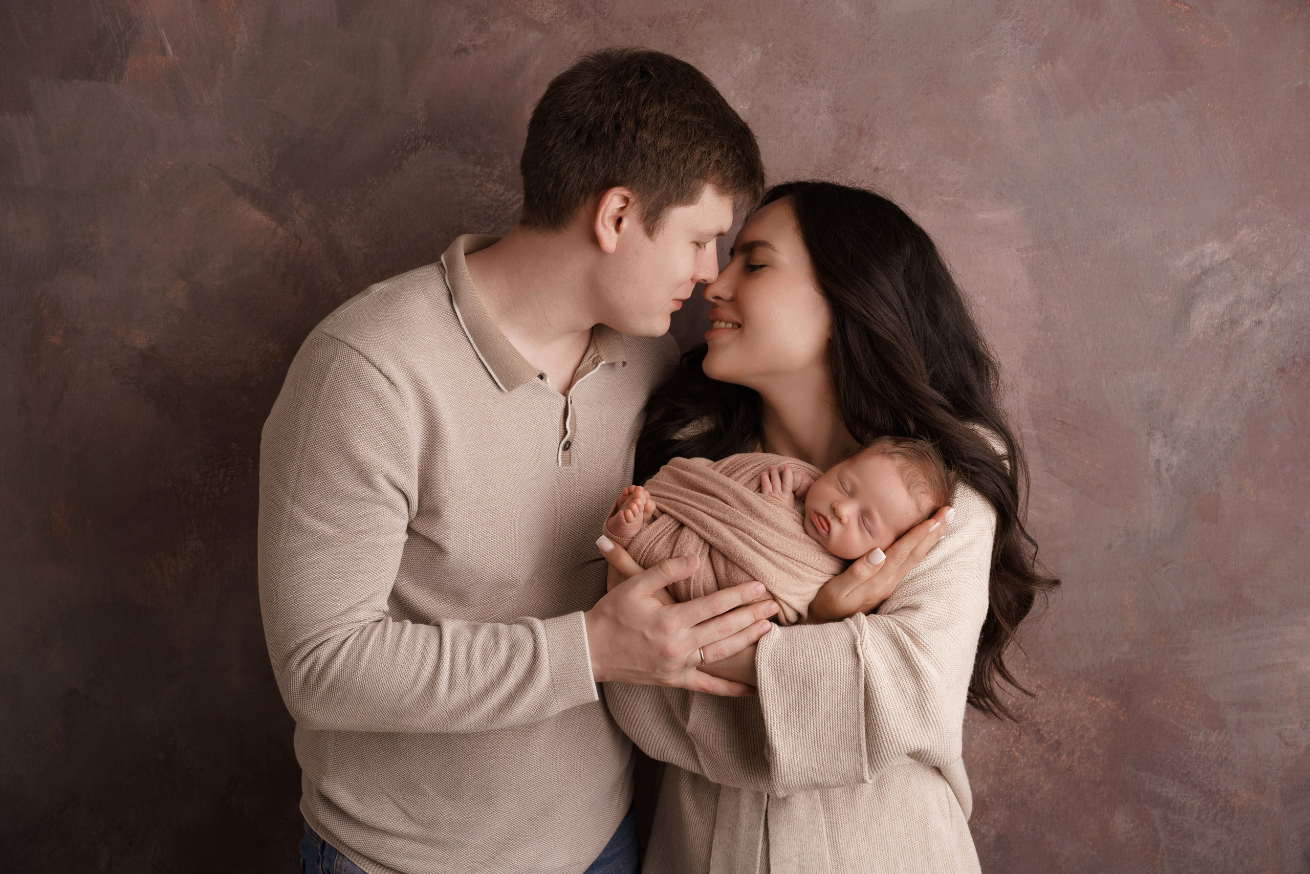 Семейные фотосессии с новорожденными | Трогательные кадры малышей и их близких в Москве и МО. Фотосессия новорожденных в Москве и Московской области | Профессиональный фотограф newborn — Татьяна Иванова