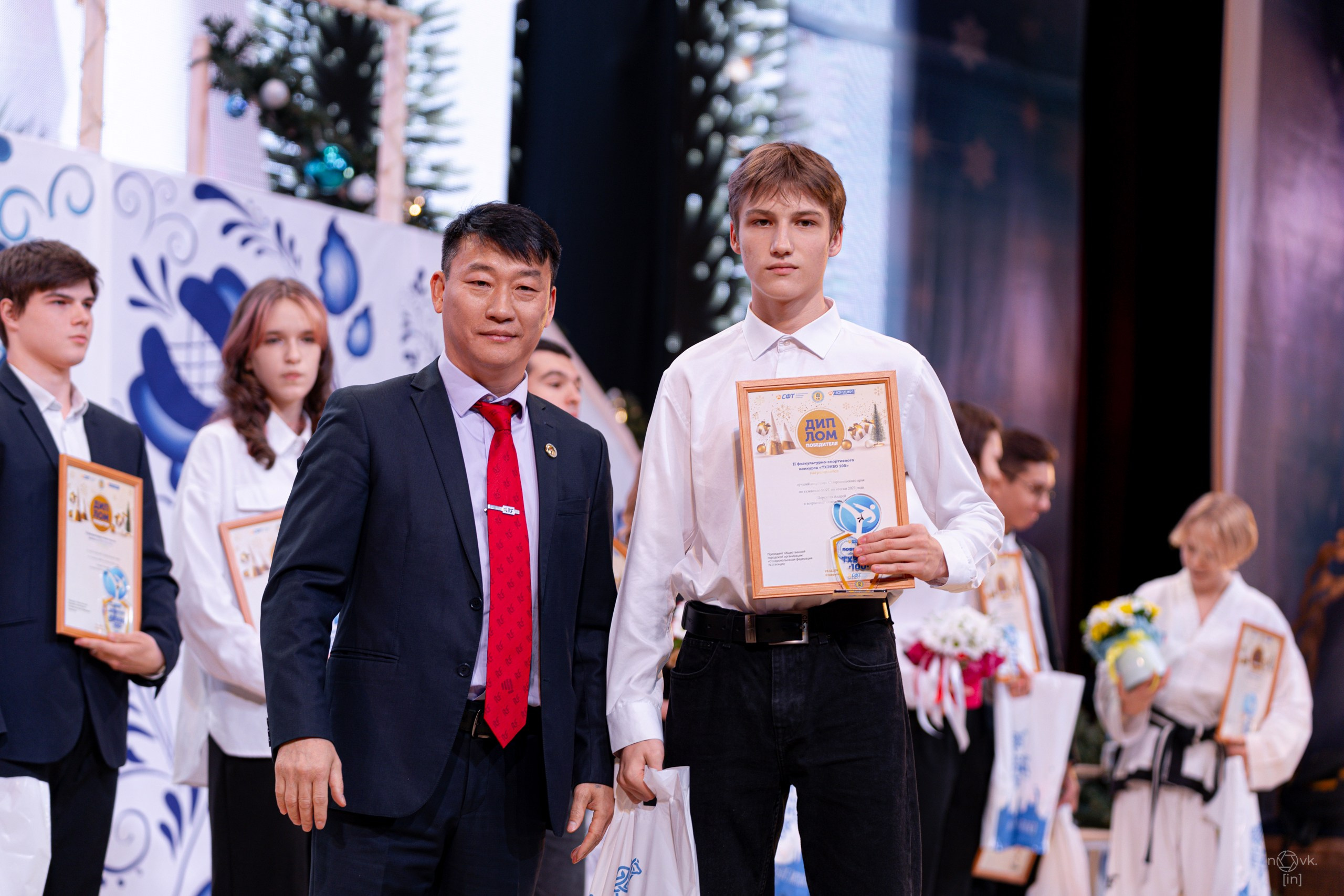 Ёлка. ФОТОГРАФ ИВАН НОВИКОВ | СТАВРОПОЛЬ