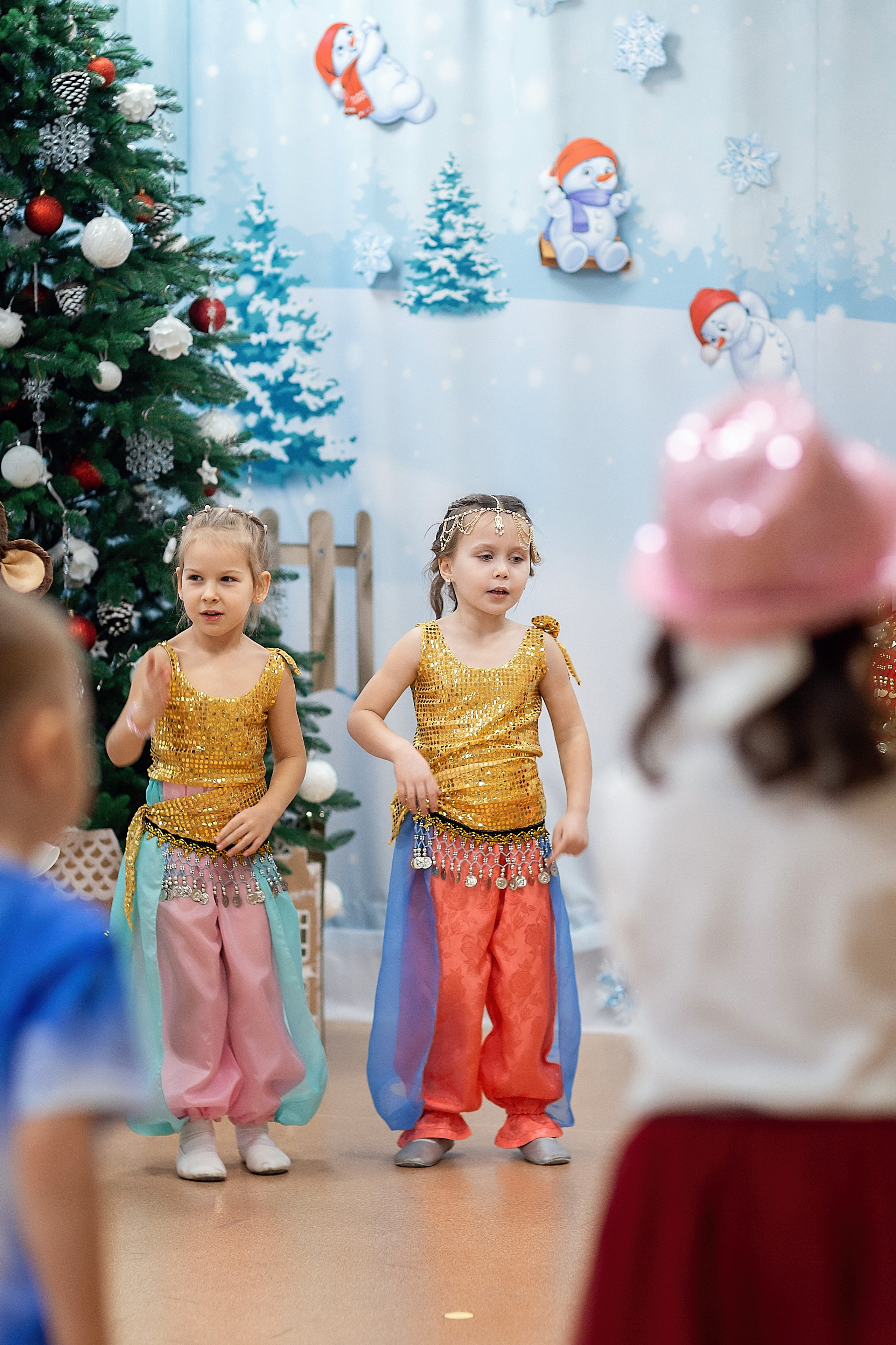 Утренник_"Веселый балаганчик» 2024. Семейный фотограф в Санкт-Петербурге