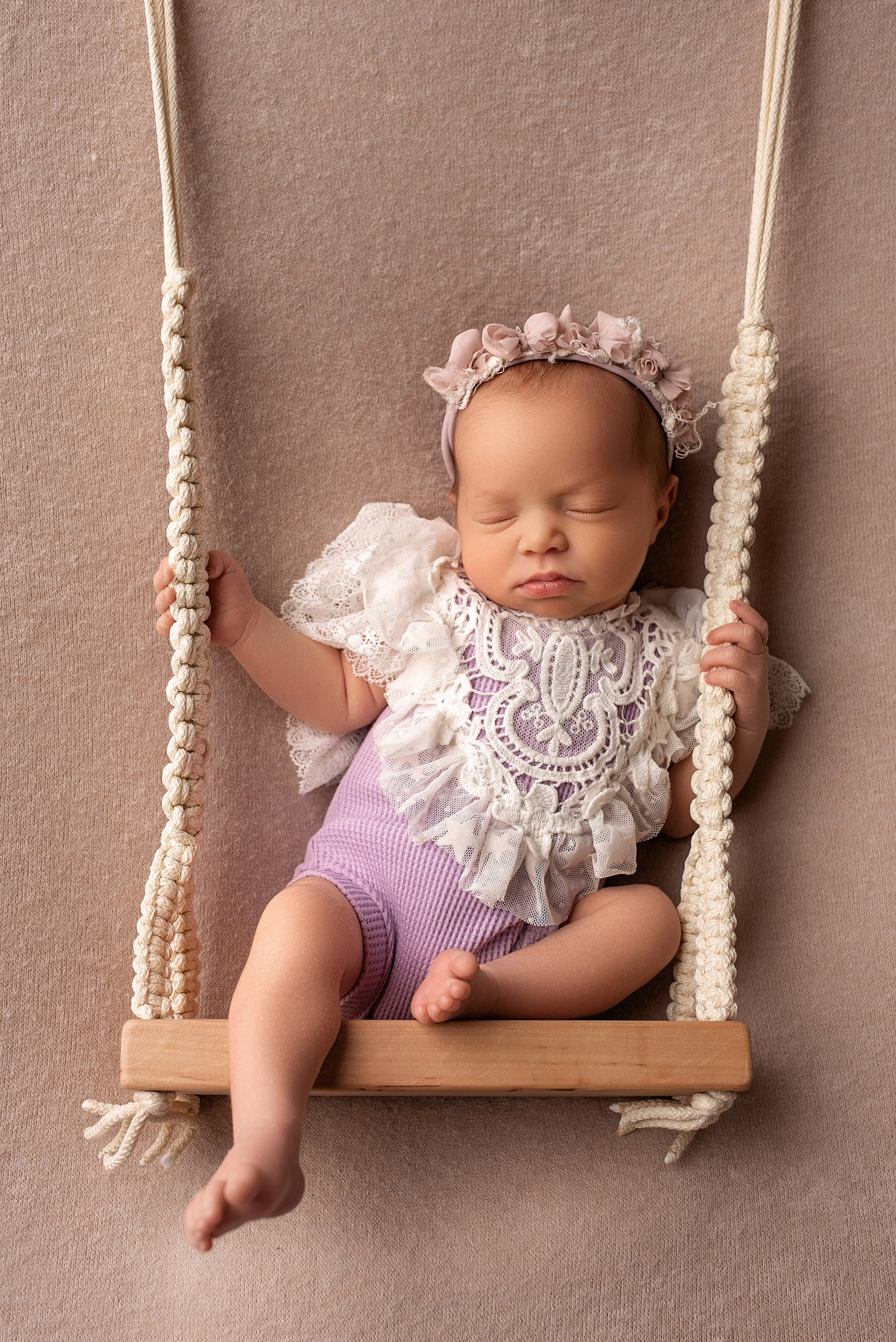 Новорождённые девочки. Детский фотограф новорождённых в Минске Боровик Екатерина