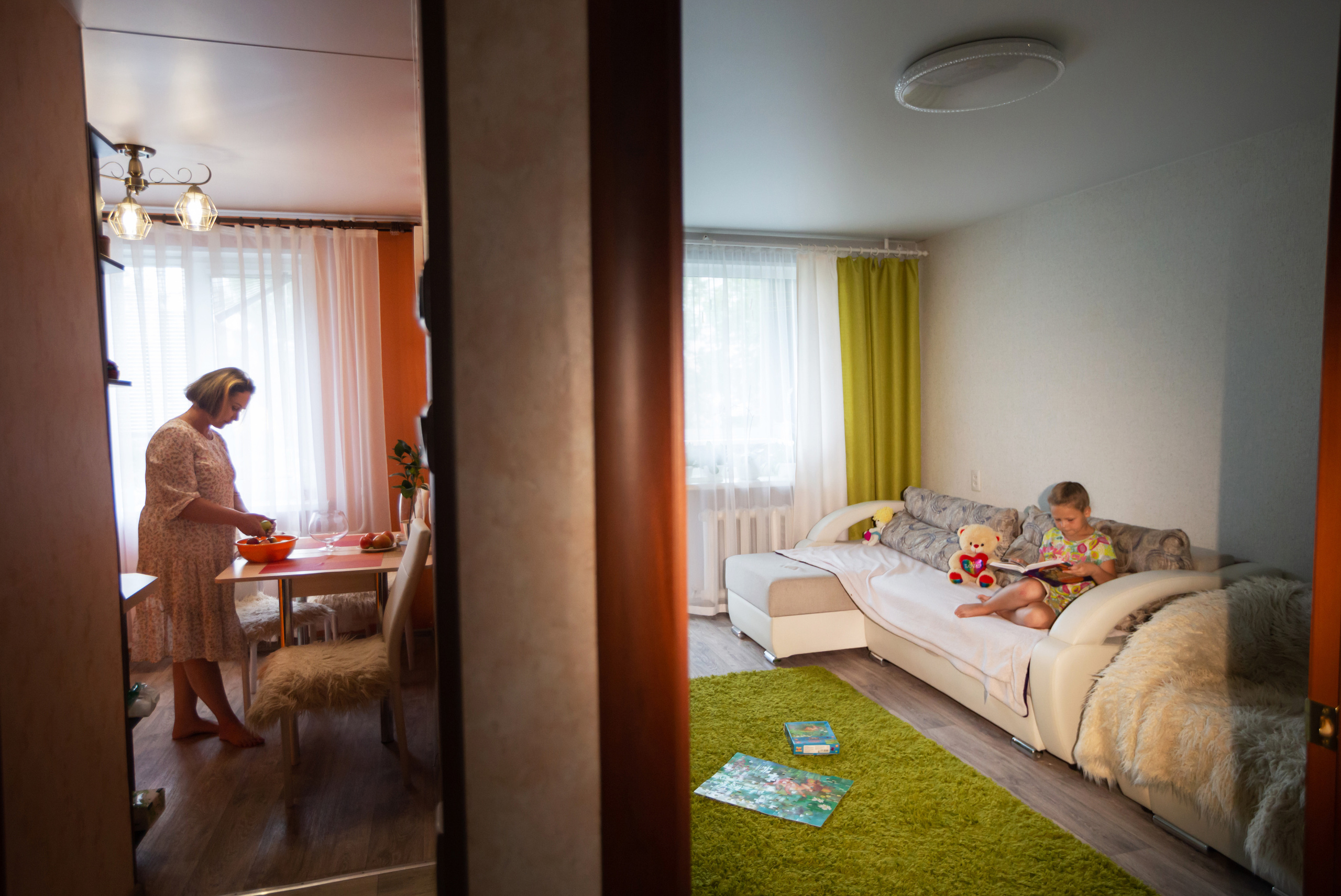 Домашняя атмосфера любви Лены и Даши. Семейный и детский фотограф Тамара Морозова г. Арсеньев