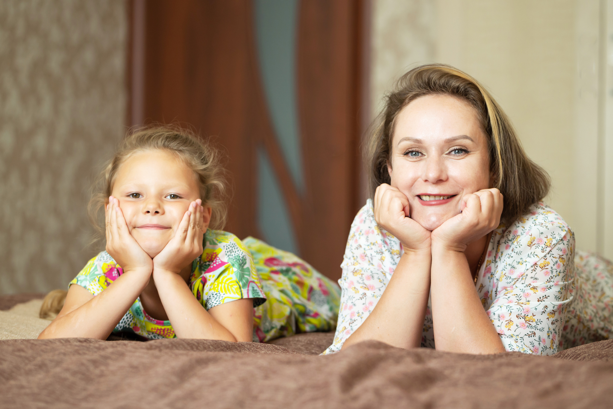 Домашняя атмосфера любви Лены и Даши. Семейный и детский фотограф Тамара Морозова г. Арсеньев