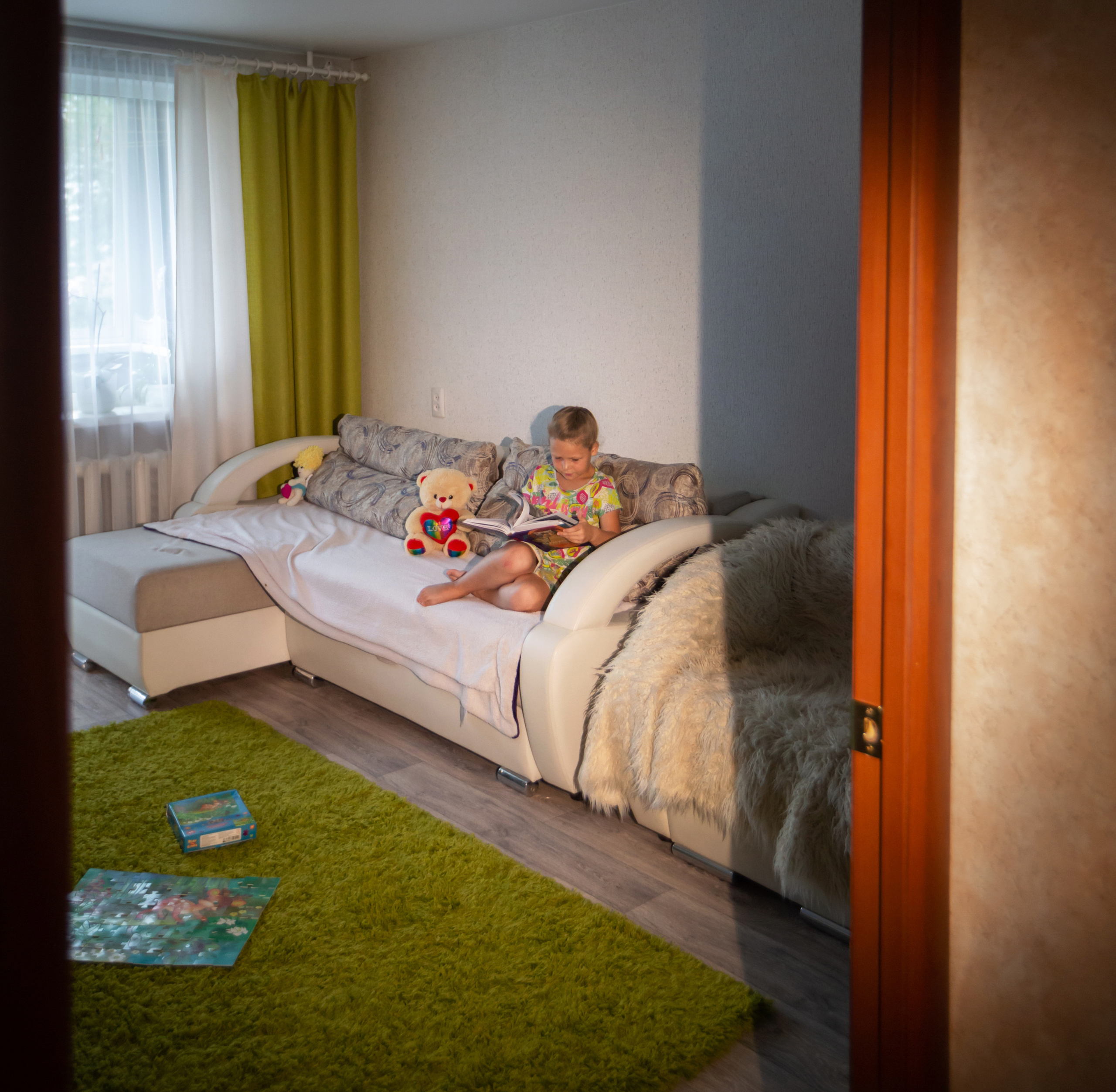 Домашняя атмосфера любви Лены и Даши. Семейный и детский фотограф Тамара Морозова г. Арсеньев