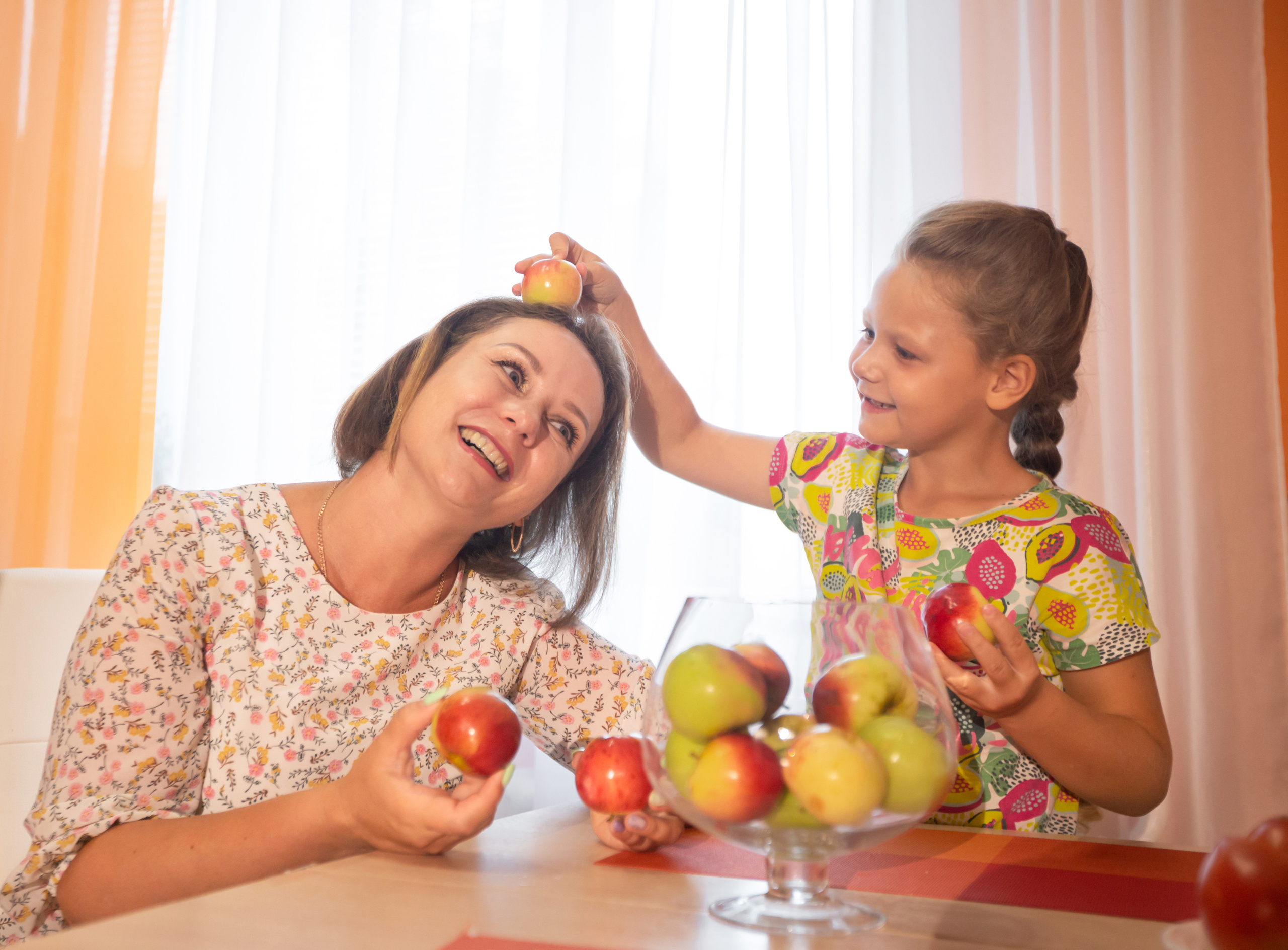 Домашняя атмосфера любви Лены и Даши. Семейный и детский фотограф Тамара Морозова г. Арсеньев