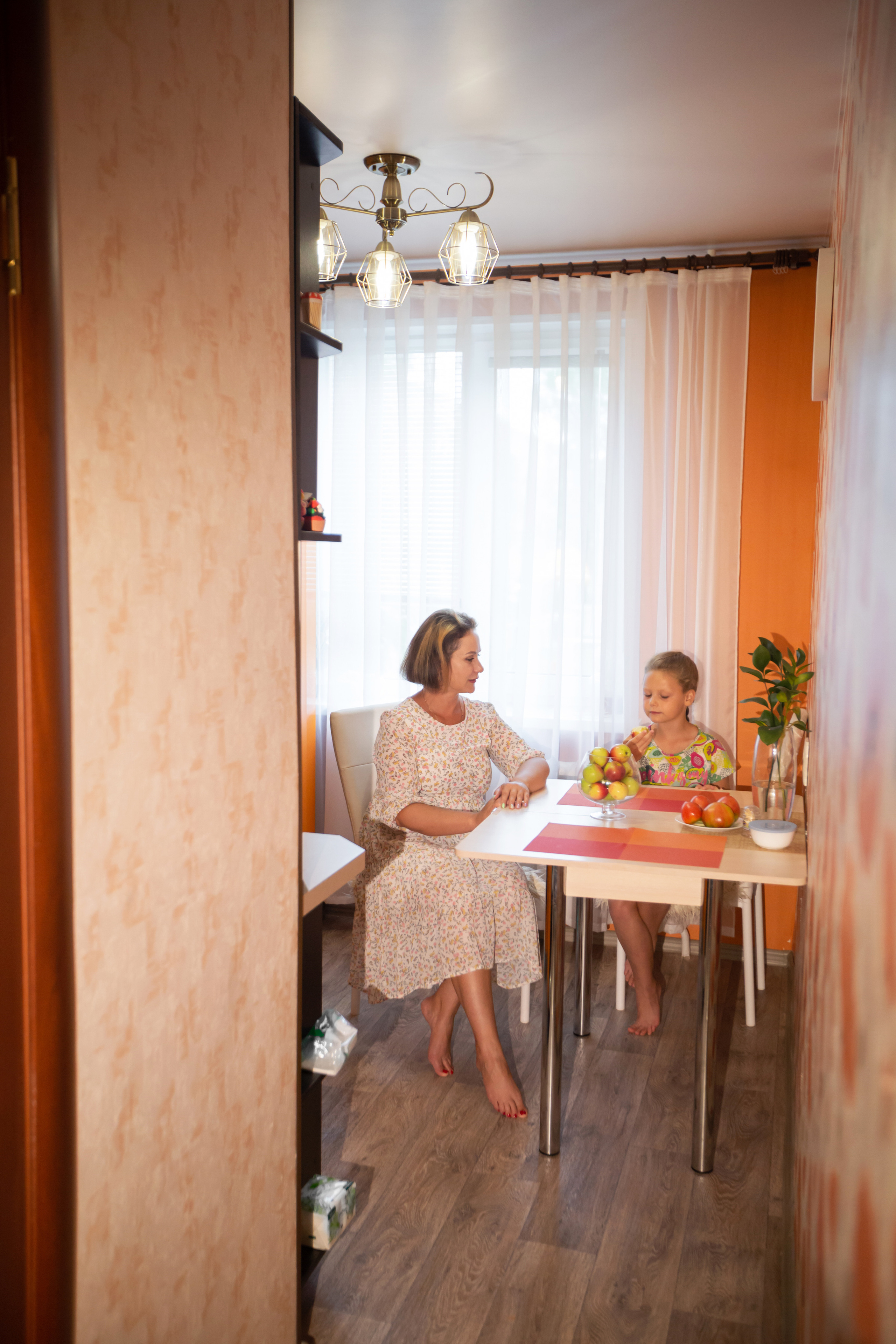 Домашняя атмосфера любви Лены и Даши. Семейный и детский фотограф Тамара Морозова г. Арсеньев