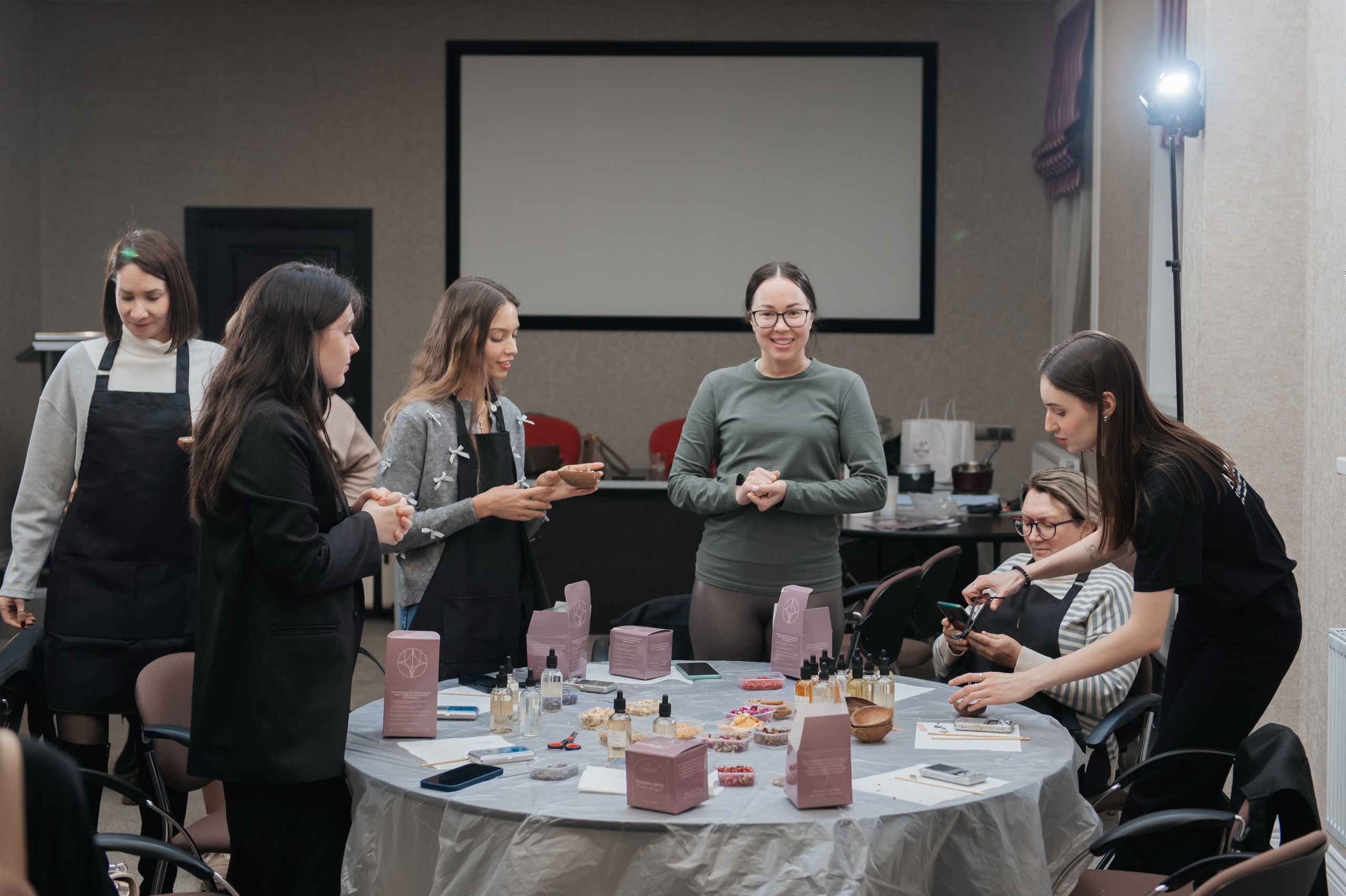 Новогодний корпоратив с AROMALAGE в отеле - Raymond