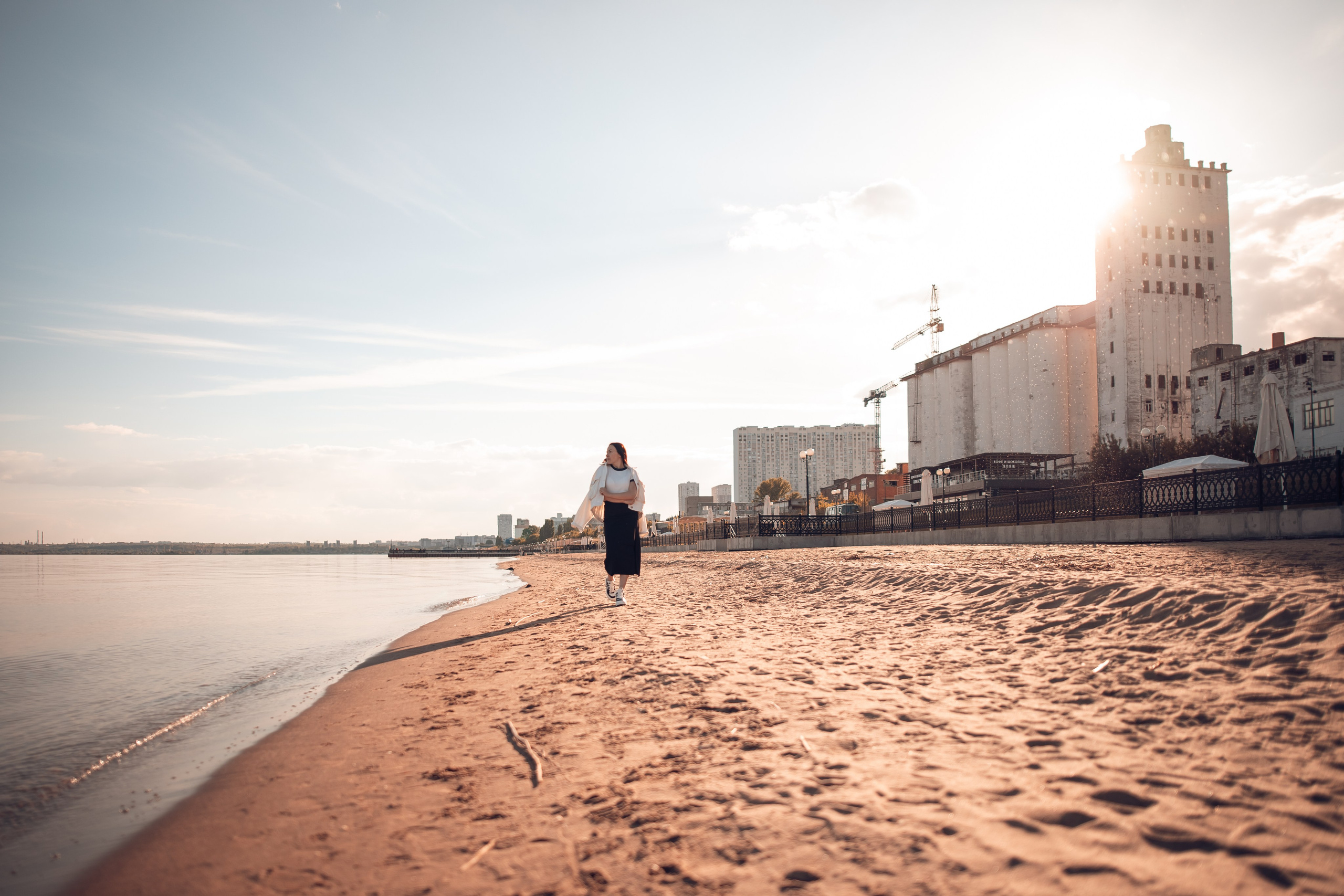 Прогулка на набережной. Главная