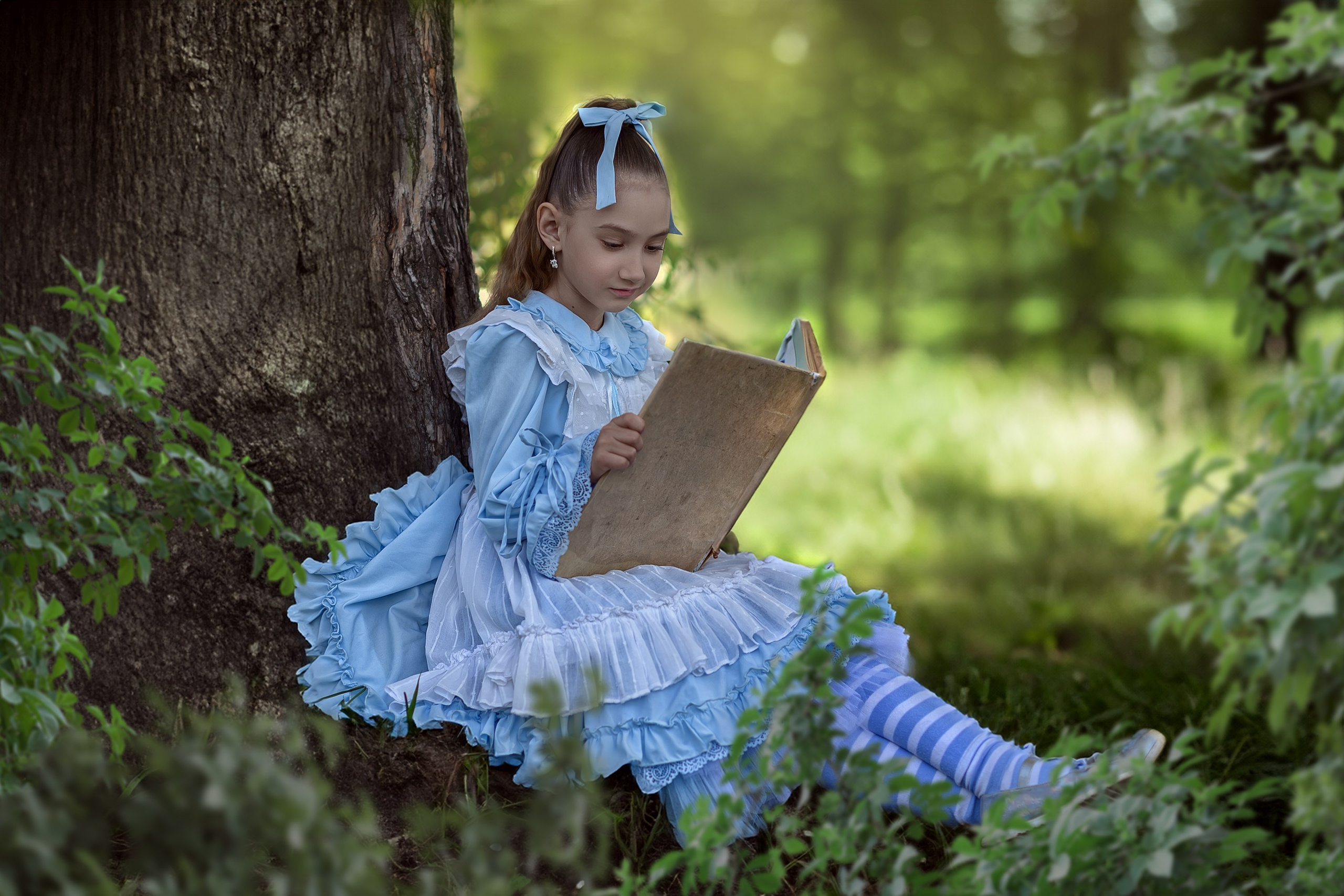 АЛИСА В ЦВЕТЕНИИ. Семейный фотограф Екатеринбург Лора Мур