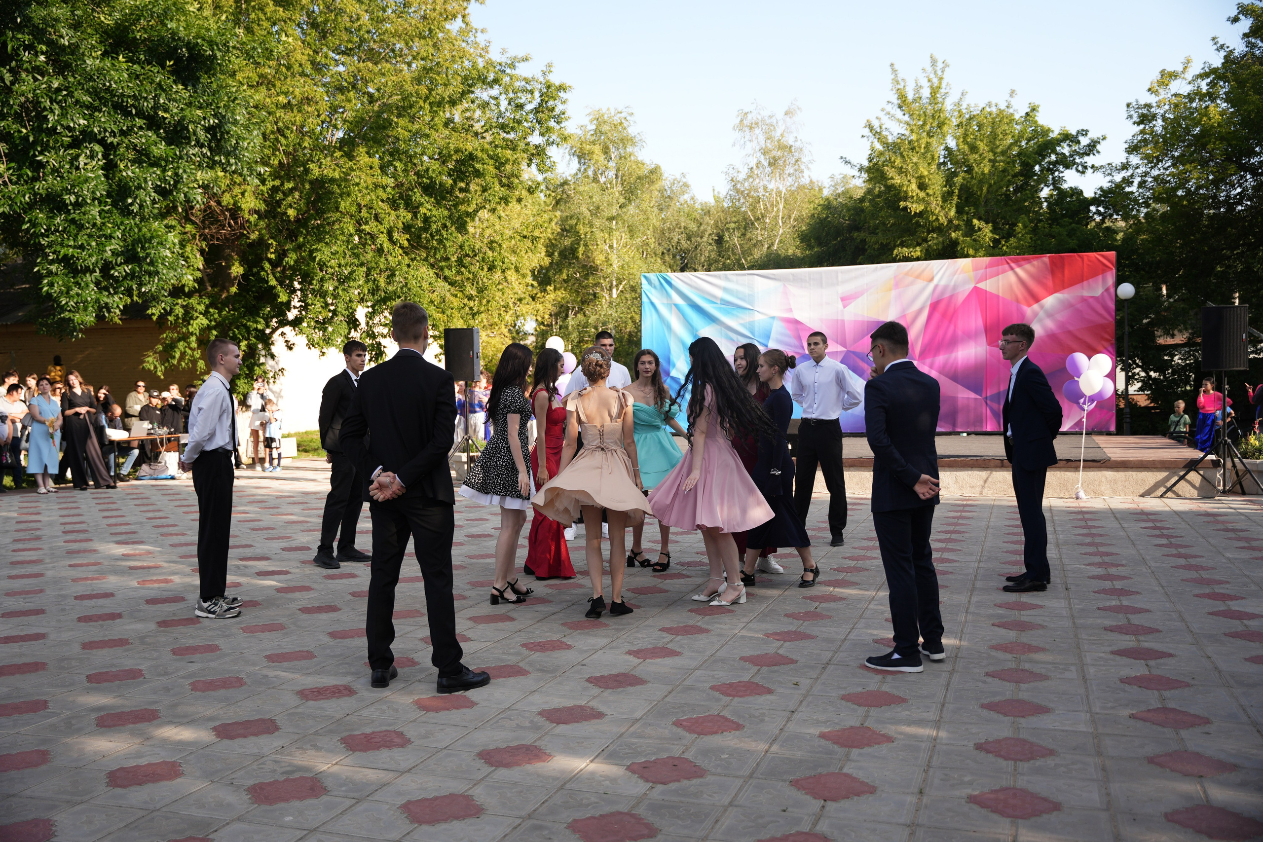 Выпускной в парке. Ольга Плаксина фотограф в Саратове