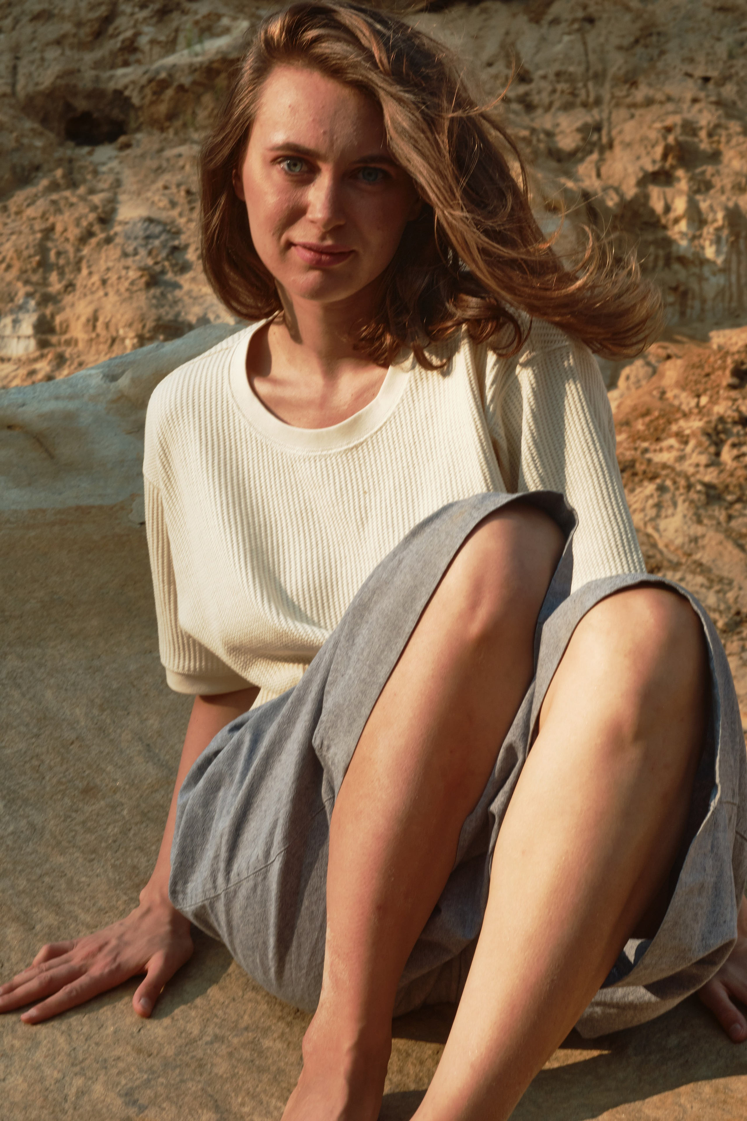 Светлана в пустыне (на пляже). Фотограф Максим Ерёмин