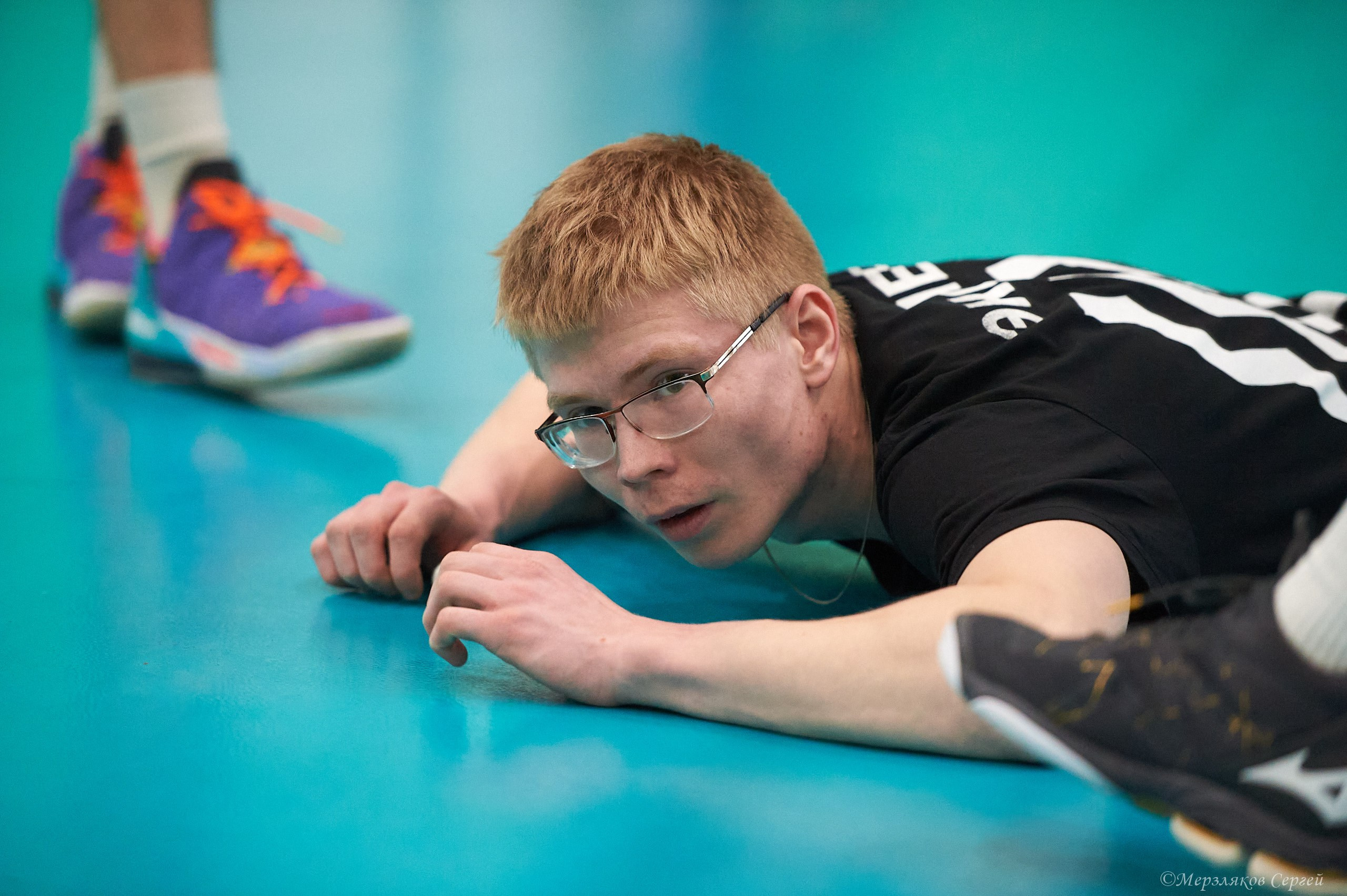 Новогодний волейбольный турнир. Ижевск. 16.12.23. Спортивный репортажный фотограф в Ижевске Сергей Мерзляков