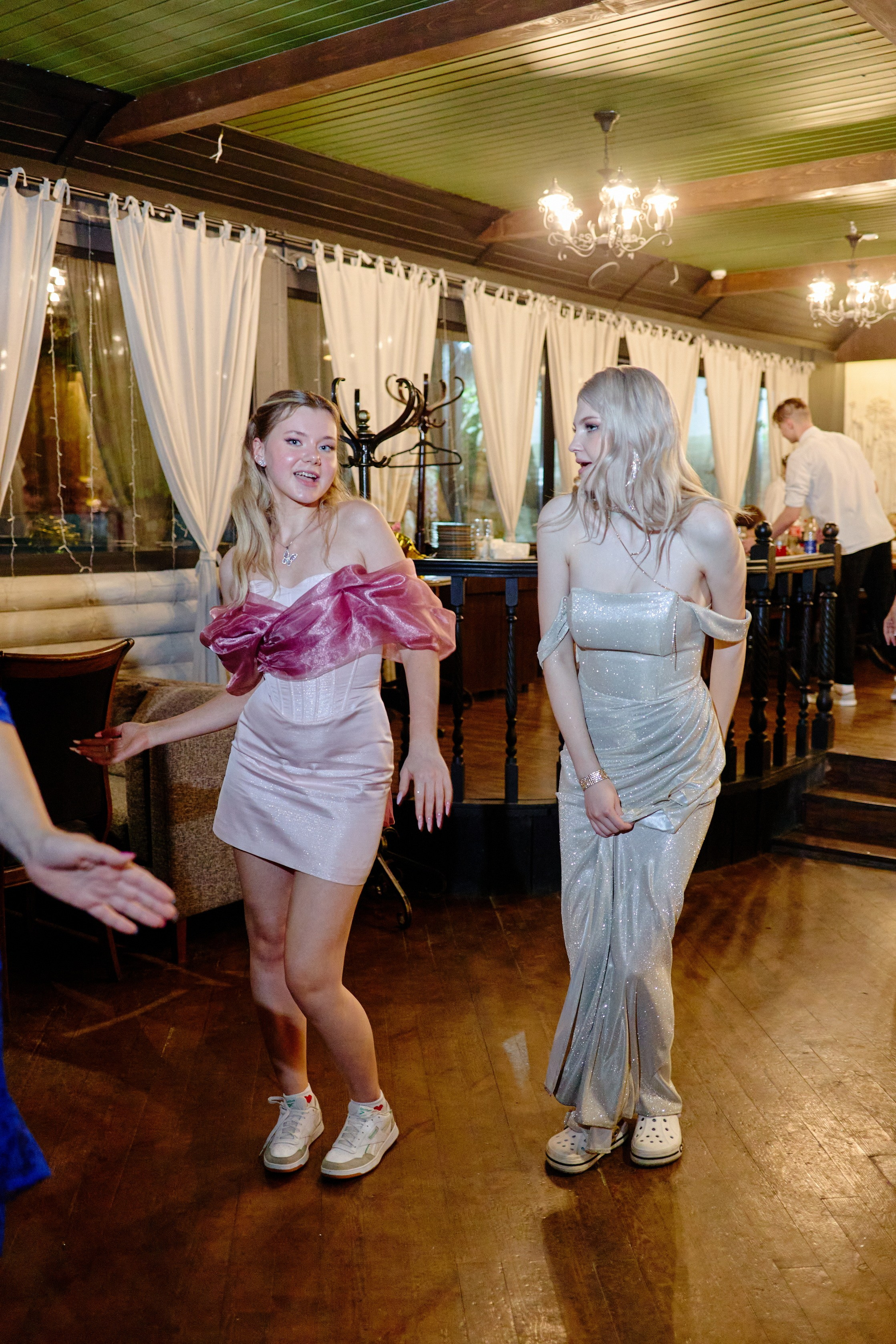 Выпускной 35 Сош. Фотограф Выпускные альбомы Таганрог Сергей Коробченко