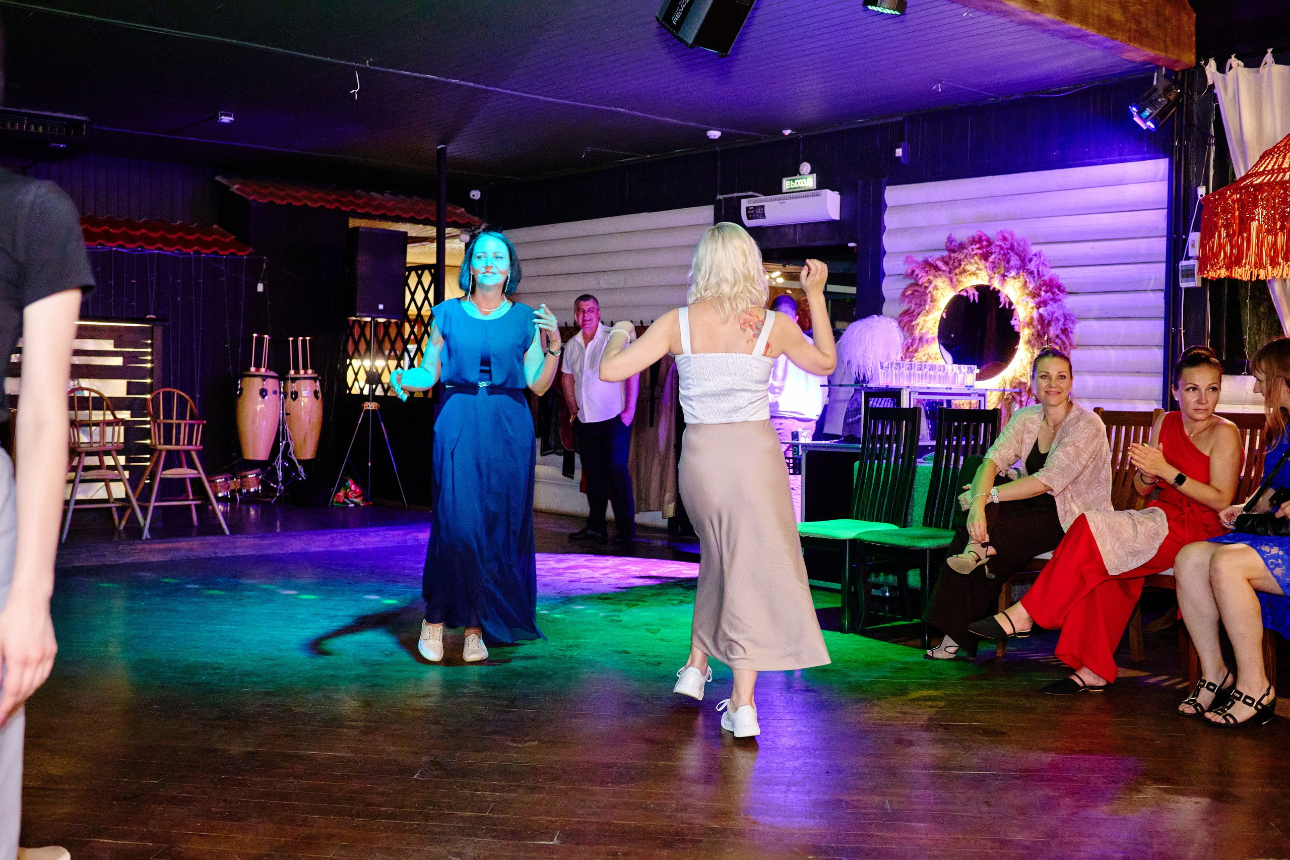 Выпускной 35 Сош. Фотограф Выпускные альбомы Таганрог Сергей Коробченко