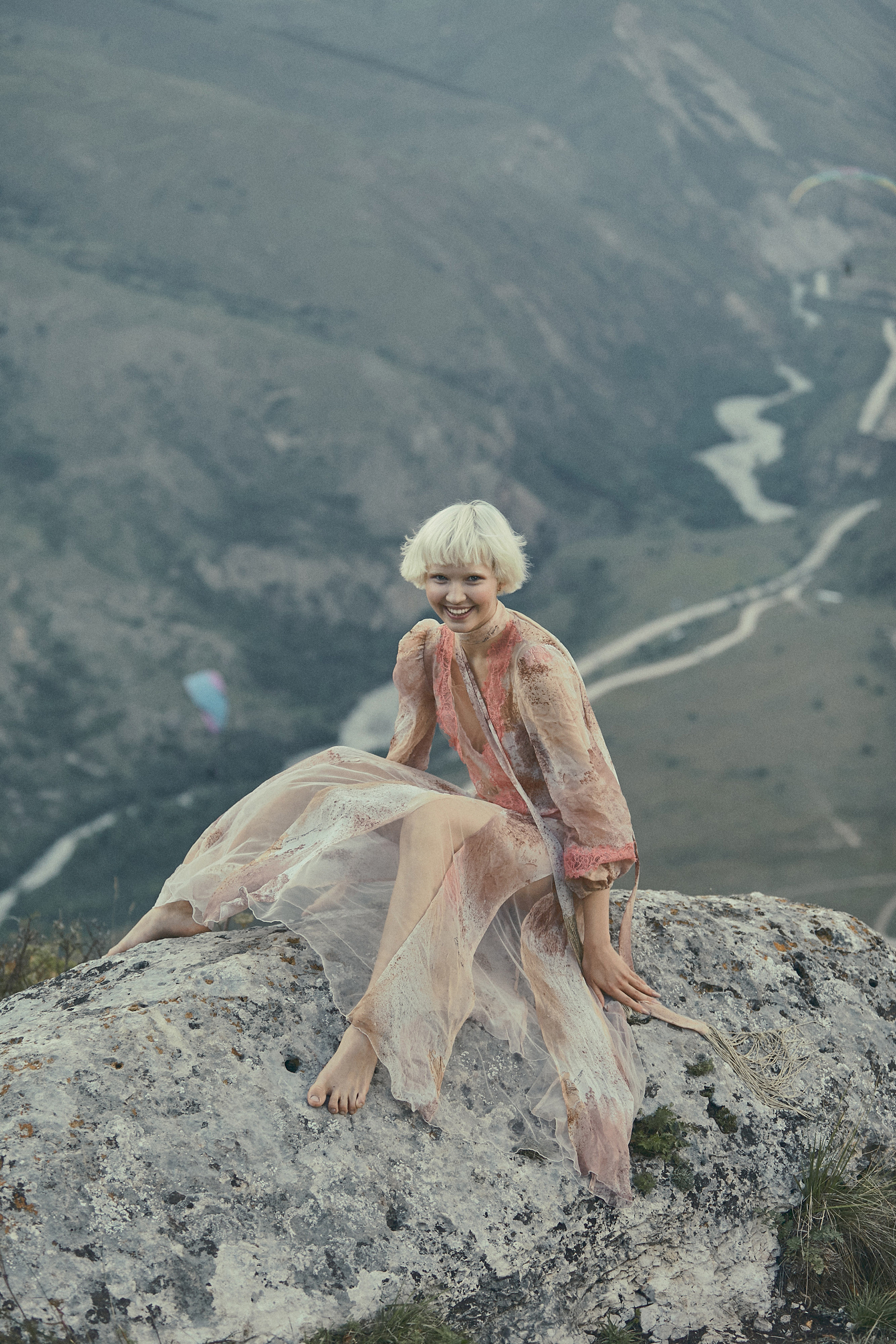 Фотосессия в платье в горах Кабардино-Балкарии. Фотограф Продюсер в горах КБР / Москва  Нальчик Горы