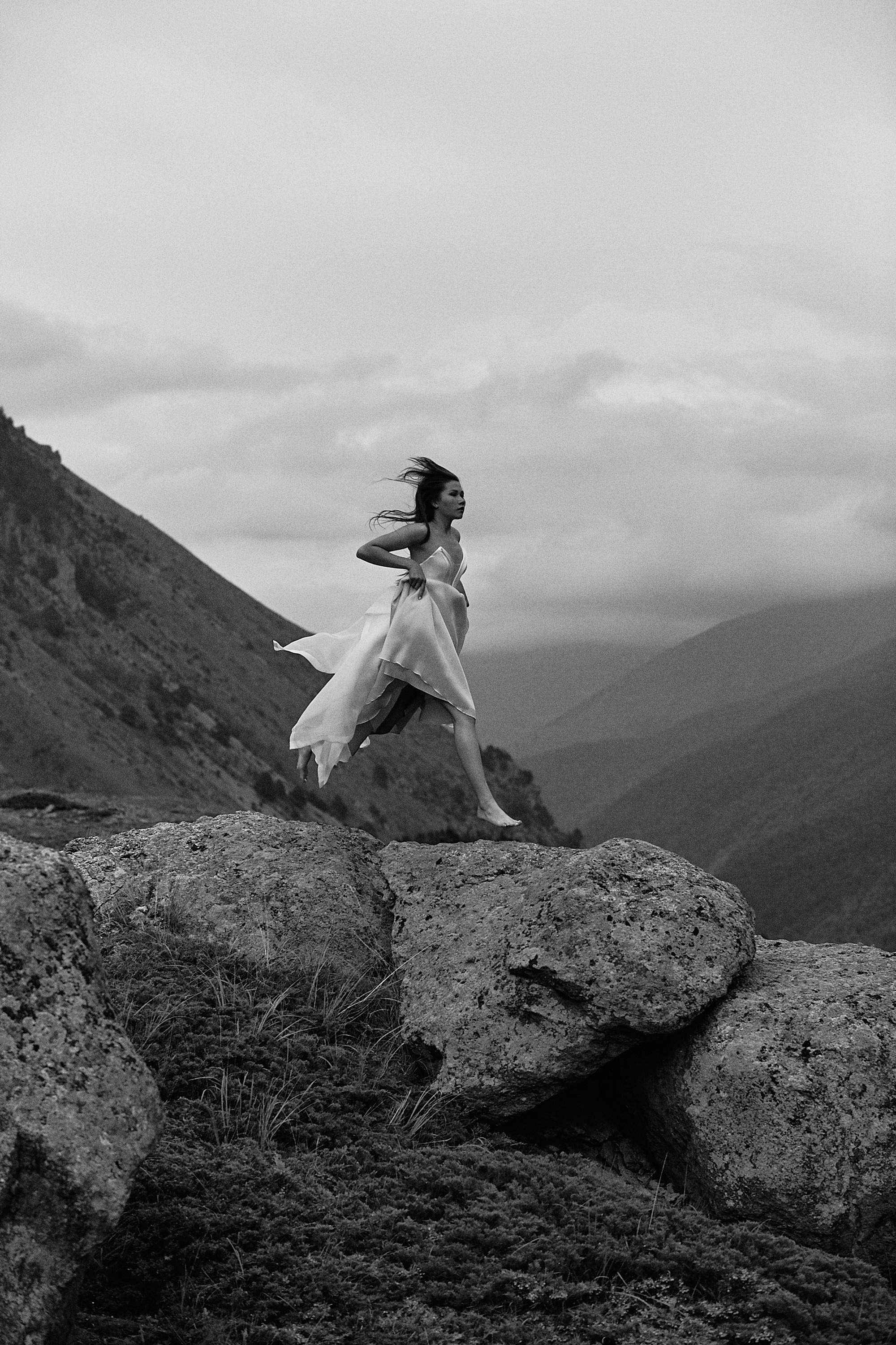 Фотосессия в горах Кавказа. Фотограф Продюсер в горах КБР / Москва  Нальчик Горы