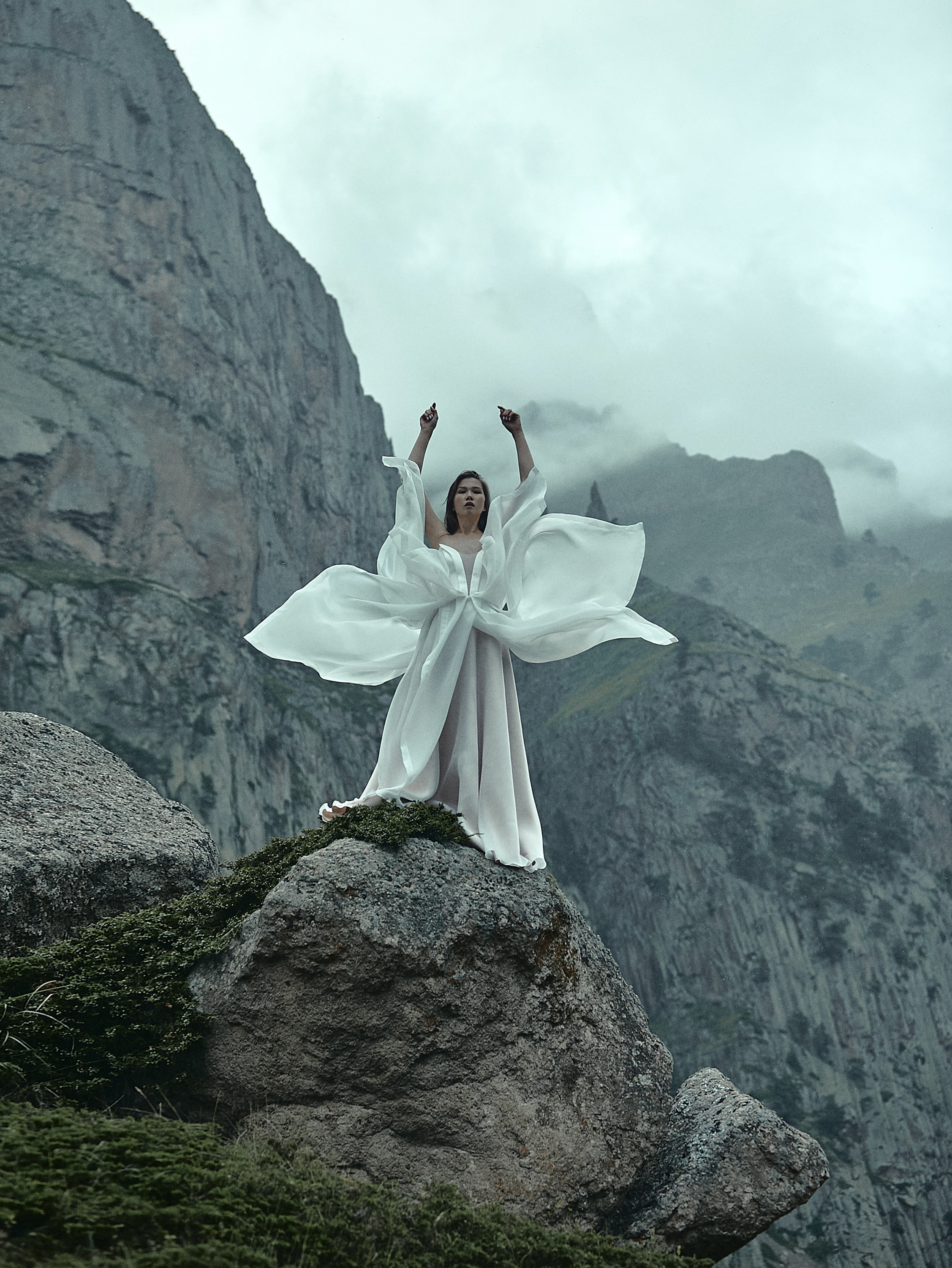 Фотосессия в горах Кавказа. Фотограф Продюсер в горах КБР / Москва  Нальчик Горы