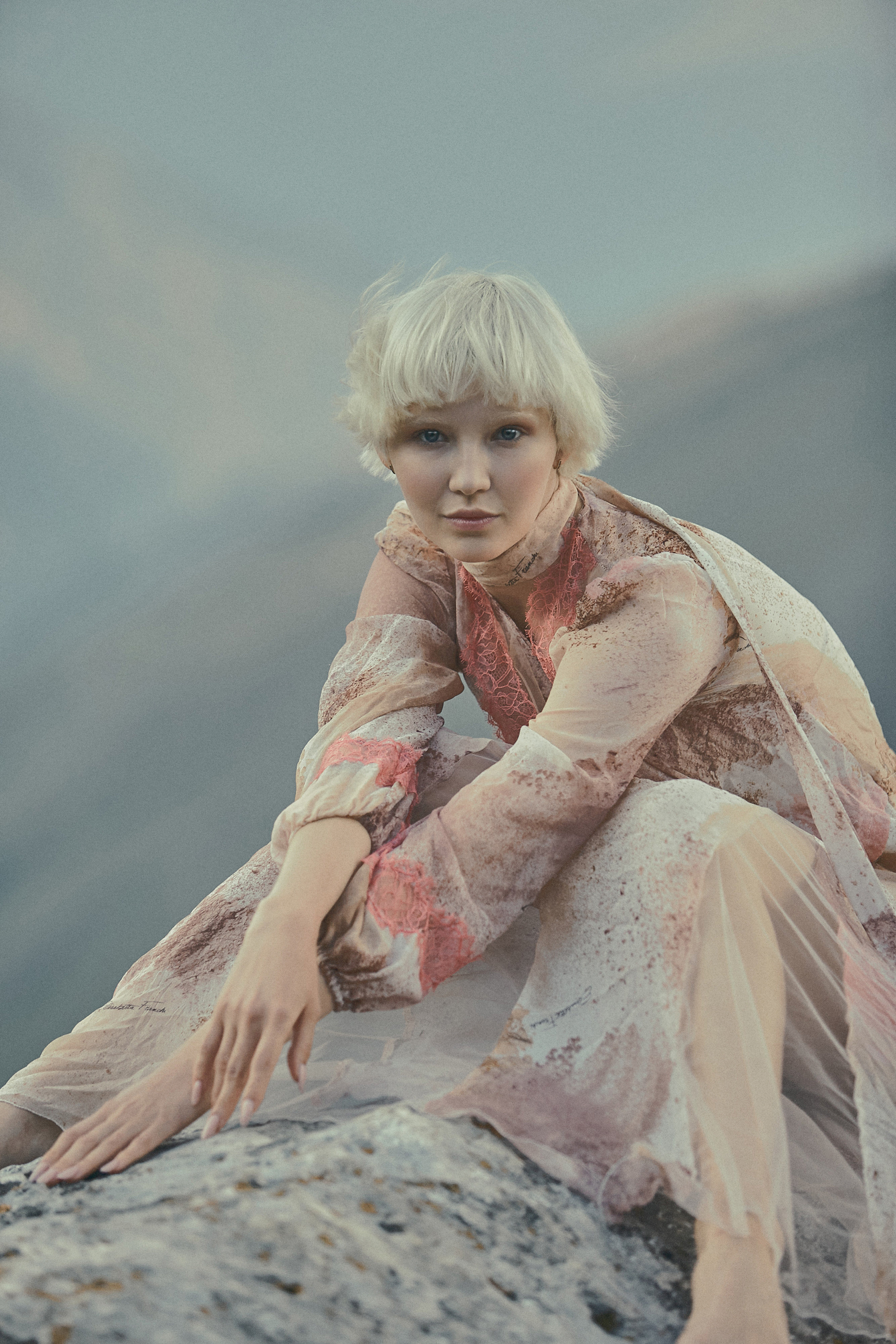 Фотосессия в платье в горах Кабардино-Балкарии. Фотограф Продюсер в горах КБР / Москва  Нальчик Горы