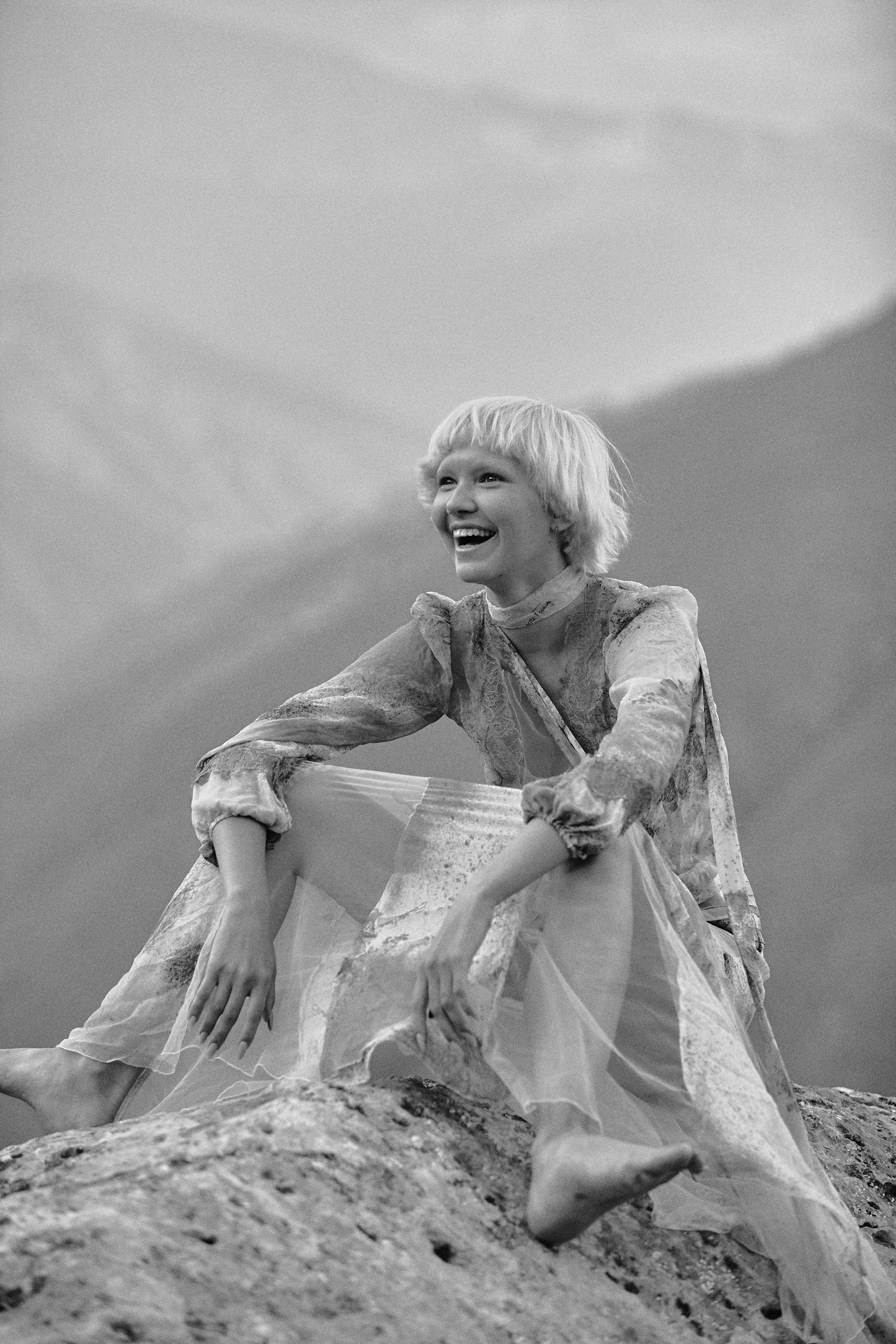 Фотосессия в платье в горах Кабардино-Балкарии. Фотограф Продюсер в горах КБР / Москва  Нальчик Горы