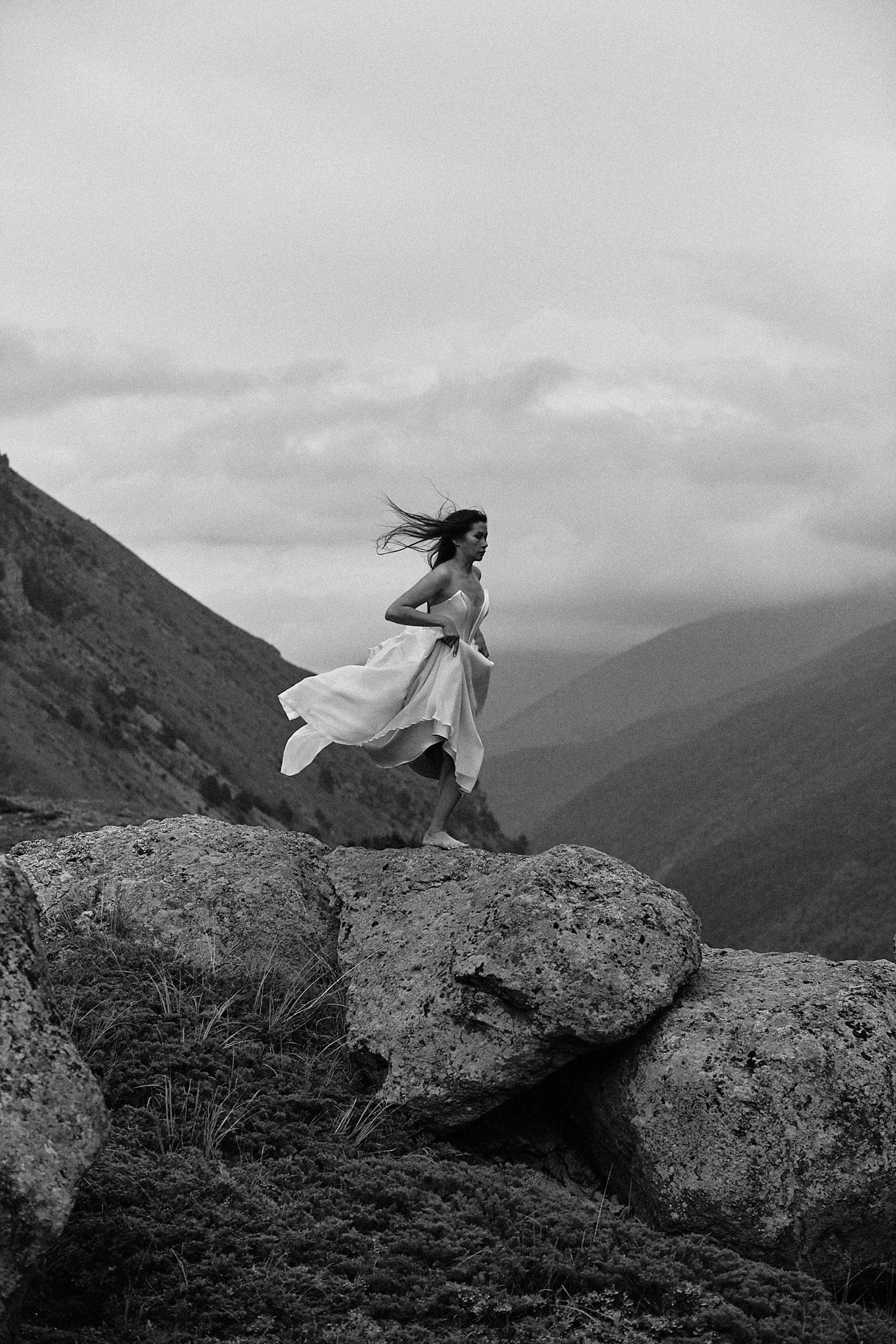 Фотосессия в горах Кавказа. Фотограф Продюсер в горах КБР / Москва  Нальчик Горы