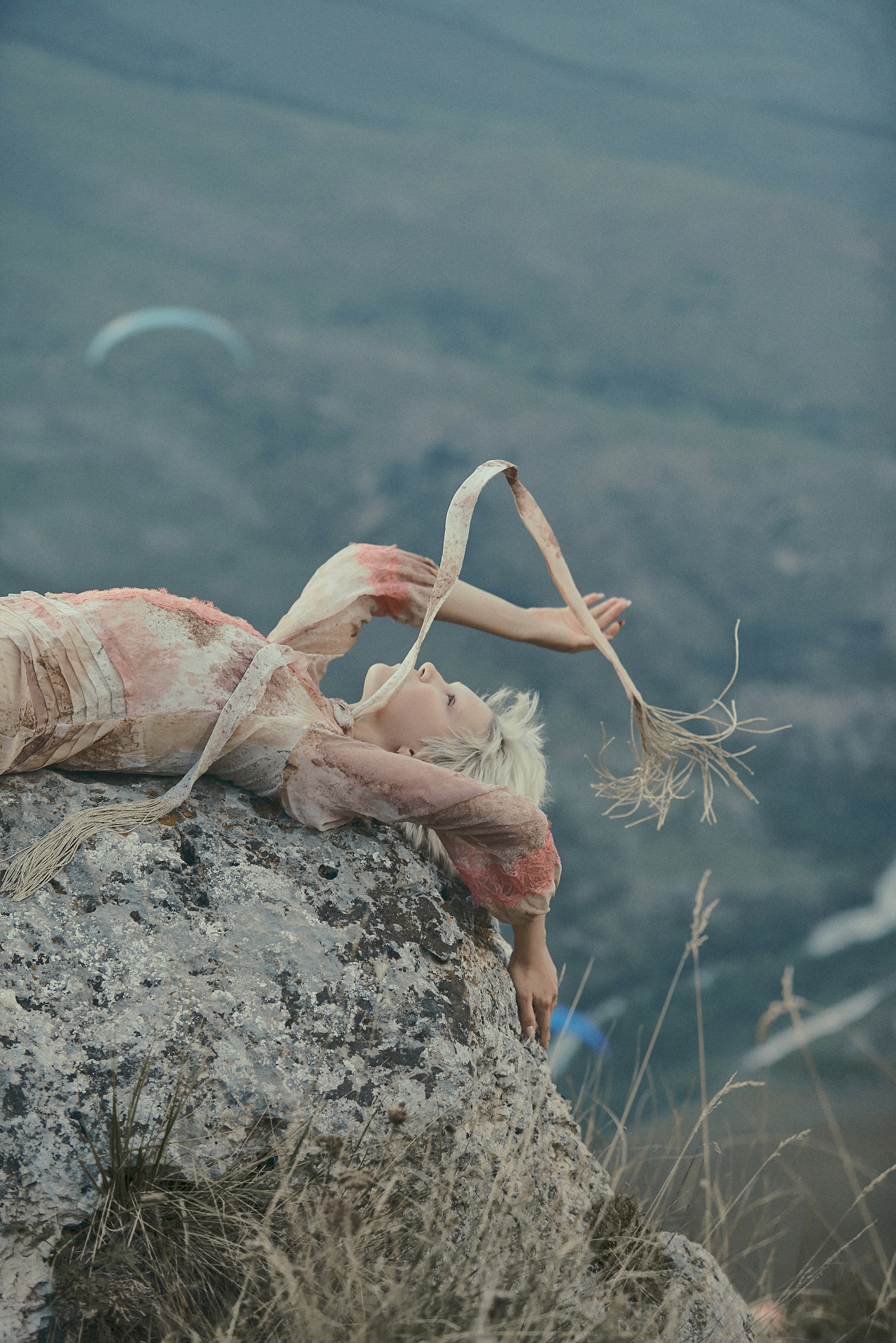 Фотосессия в платье в горах Кабардино-Балкарии. Фотограф Продюсер в горах КБР / Москва  Нальчик Горы