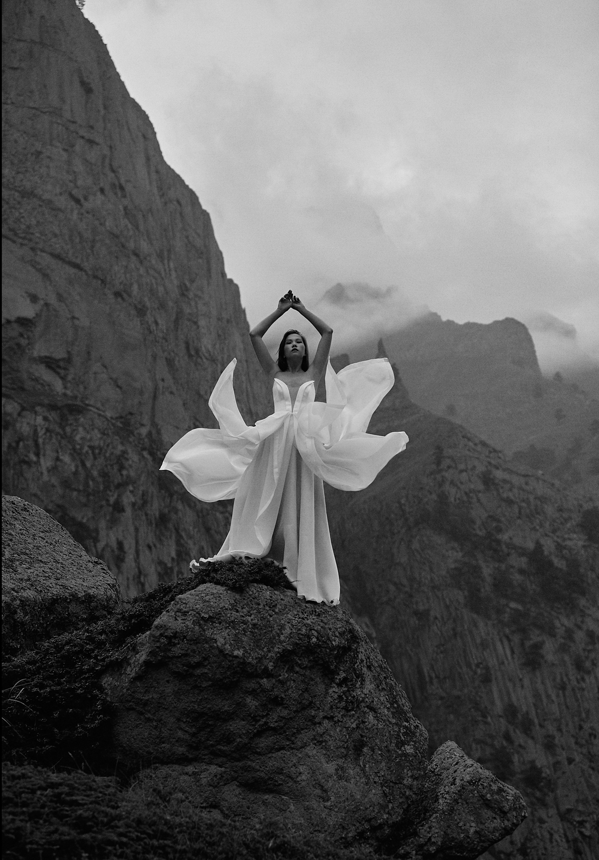 Фотосессия в горах Кавказа. Фотограф Продюсер в горах КБР / Москва  Нальчик Горы