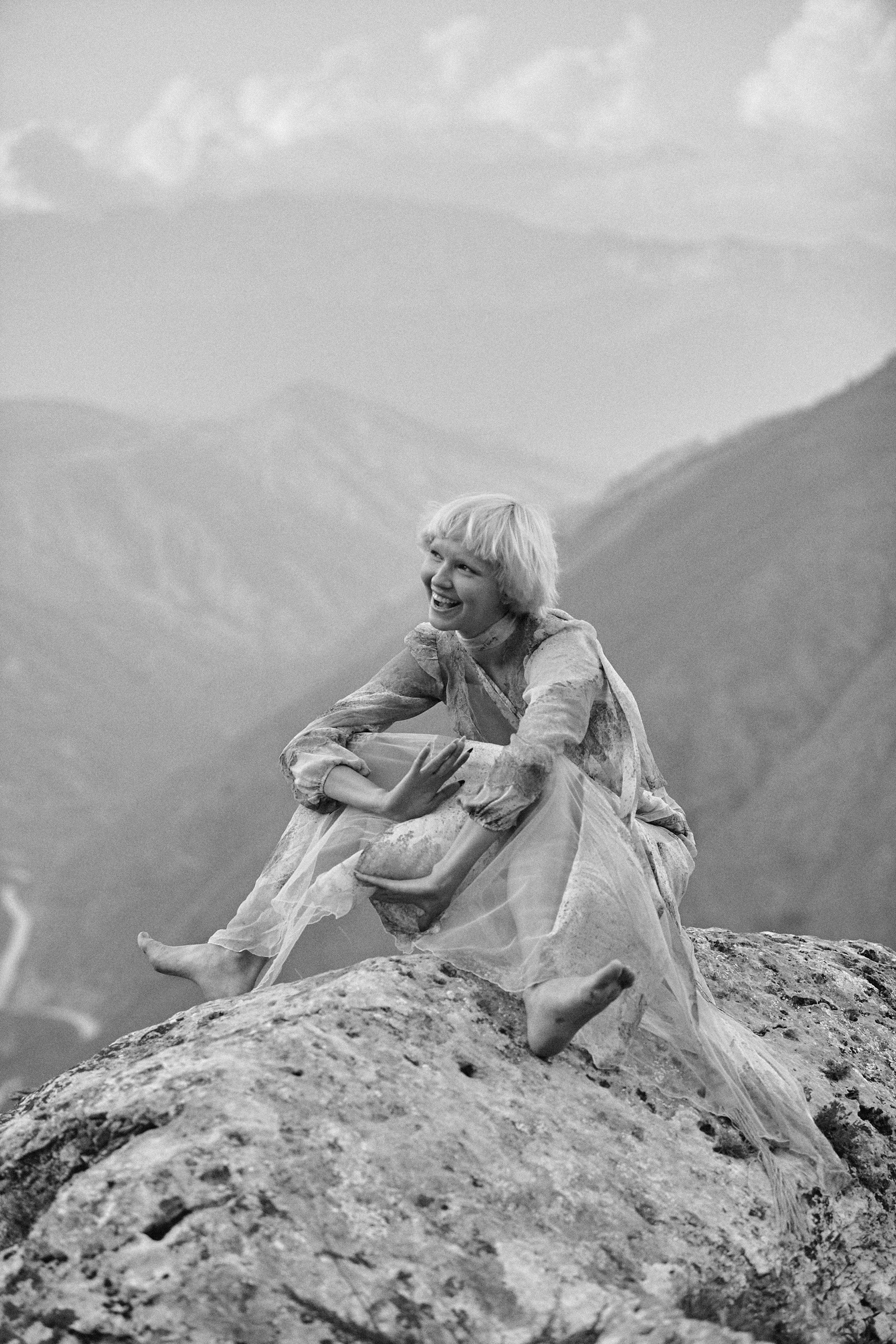 Фотосессия в платье в горах Кабардино-Балкарии. Фотограф Продюсер в горах КБР / Москва  Нальчик Горы