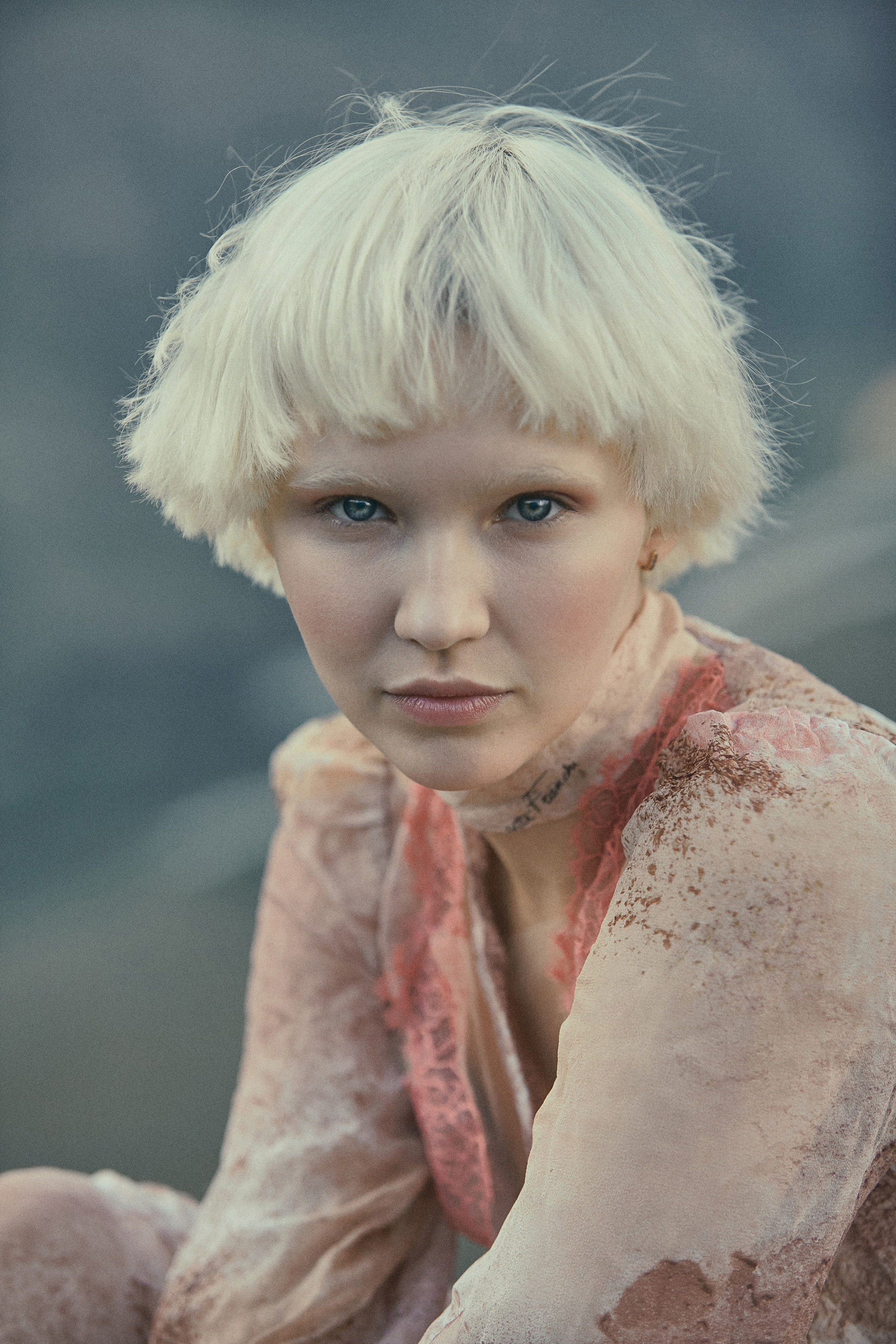 Фотосессия в платье в горах Кабардино-Балкарии. Фотограф Продюсер в горах КБР / Москва  Нальчик Горы