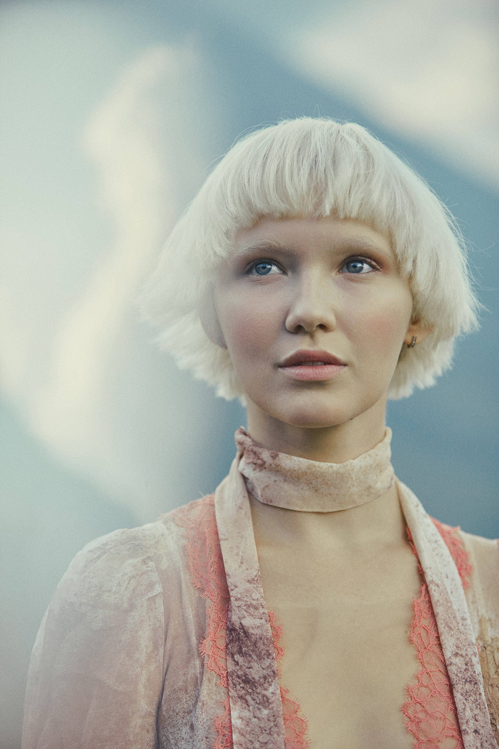 Фотосессия в платье в горах Кабардино-Балкарии. Фотограф Продюсер в горах КБР / Москва  Нальчик Горы