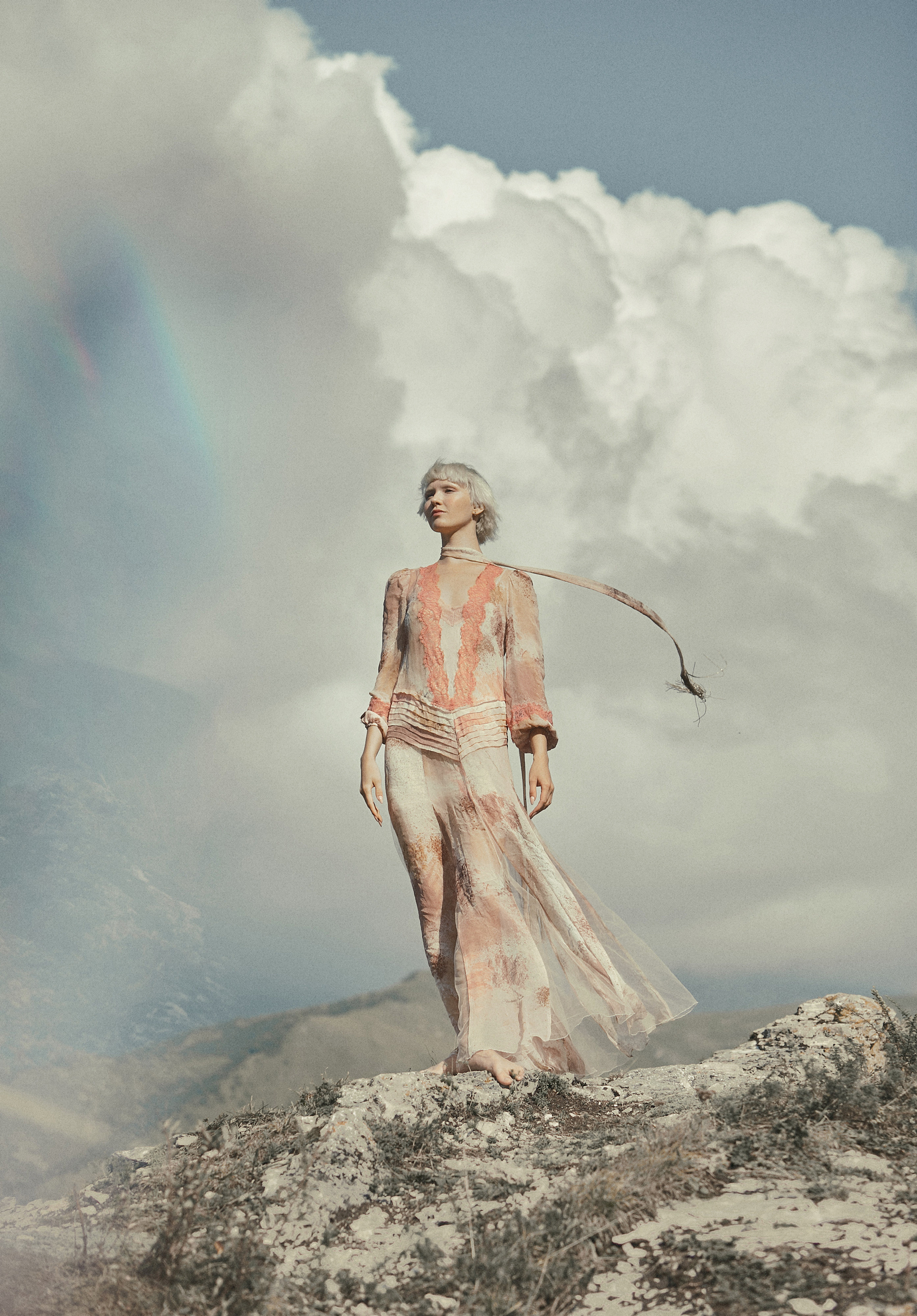 Фотосессия в платье в горах Кабардино-Балкарии. Фотограф Продюсер в горах КБР / Москва  Нальчик Горы