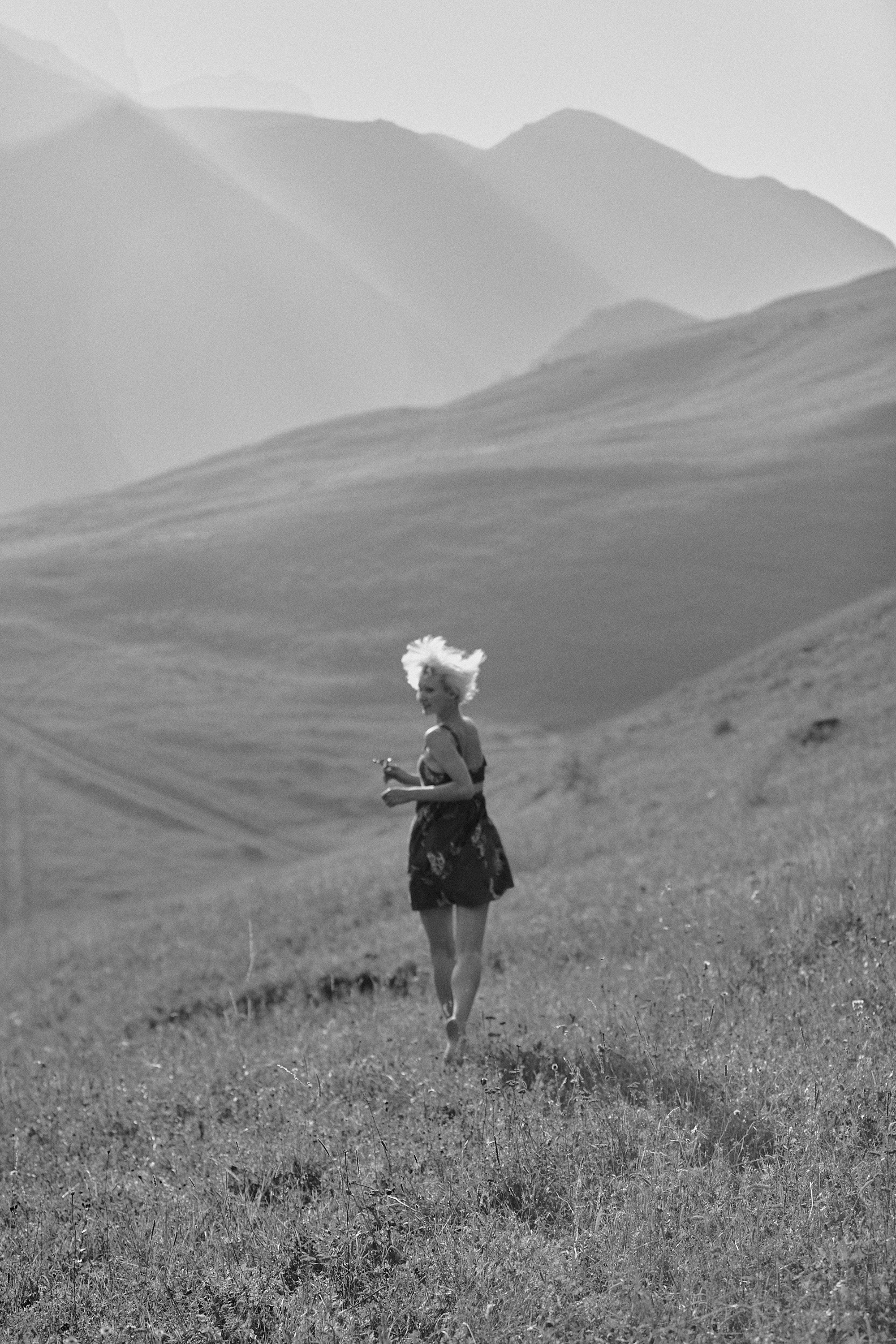 Летняя Фотосессия в горах Кавказа. Фотограф Продюсер в горах КБР / Москва  Нальчик Горы