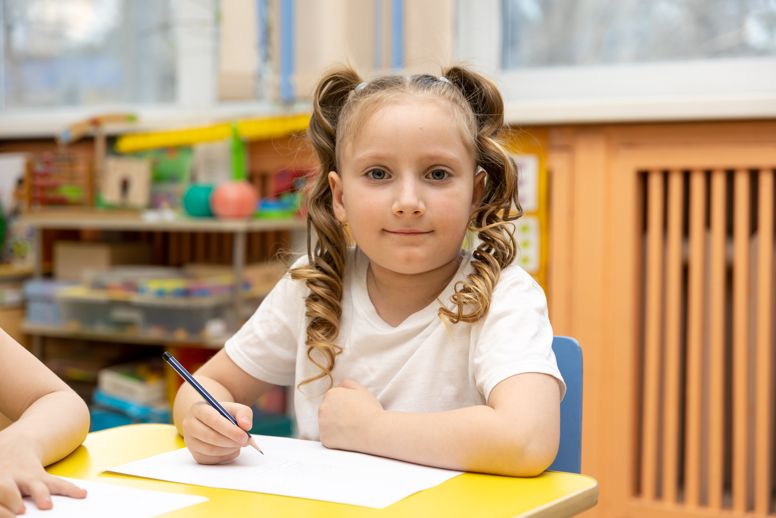 подготовка к съемке в детском саду, подготовка к фотосессии